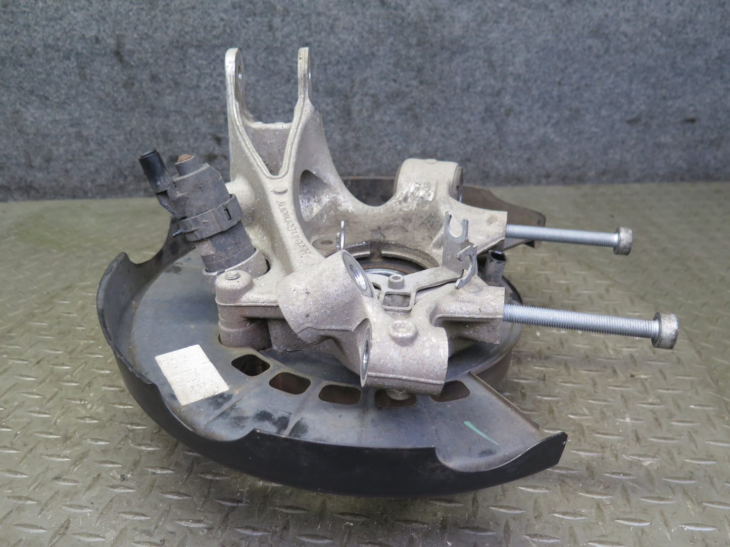 2011-2018 Porsche Cayenne 958 AWD Rear Right Spindle Knuckle Wheel Hub Bearing