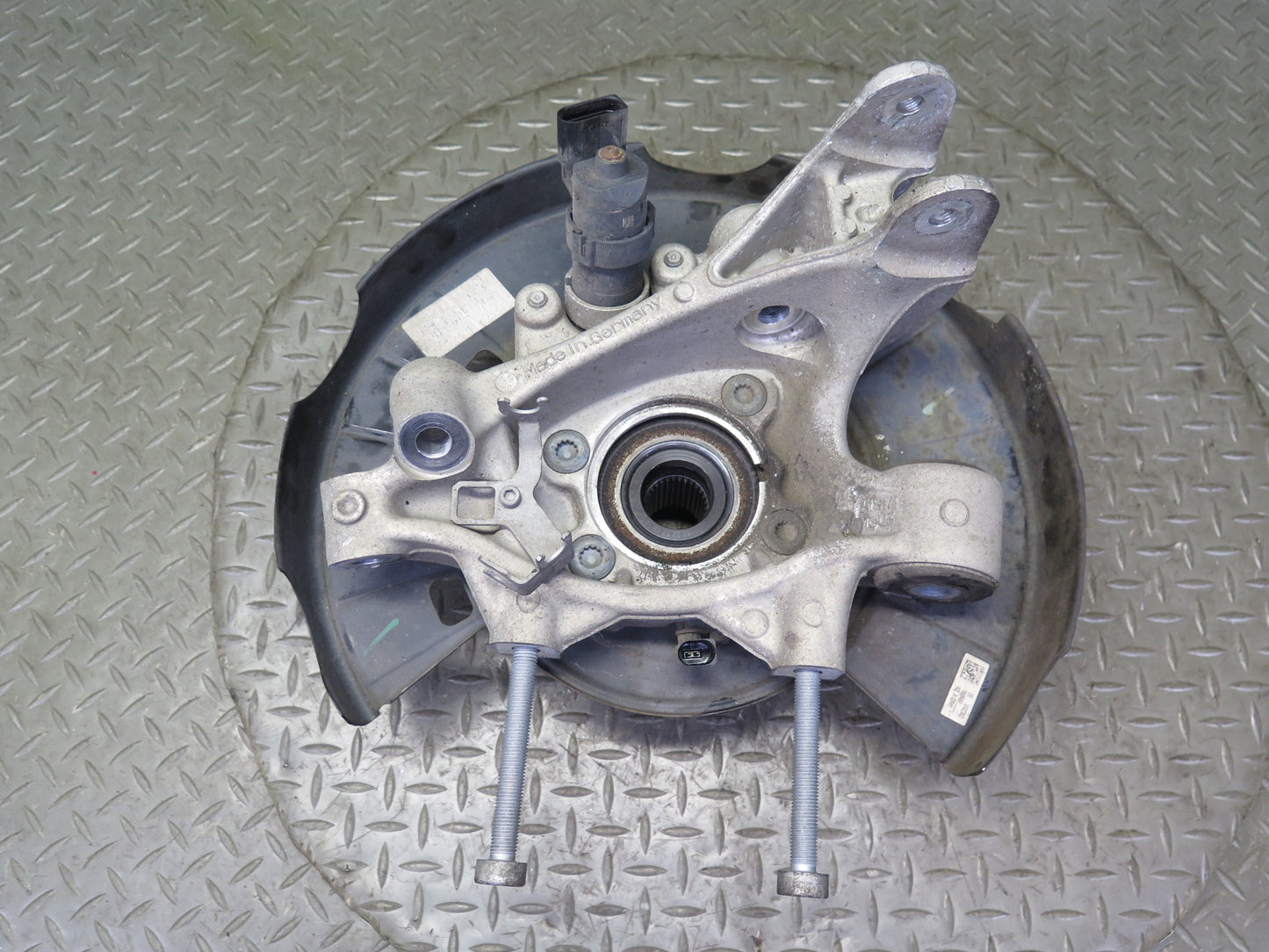 2011-2018 Porsche Cayenne 958 AWD Rear Right Spindle Knuckle Wheel Hub Bearing
