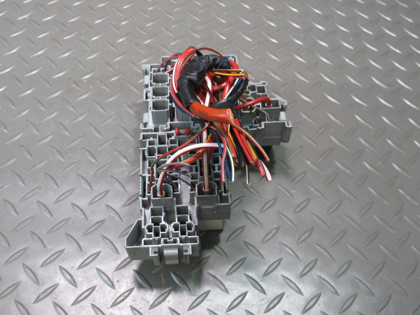 2011-2018 Porsche Cayenne 958 Fuse Relay Box Module