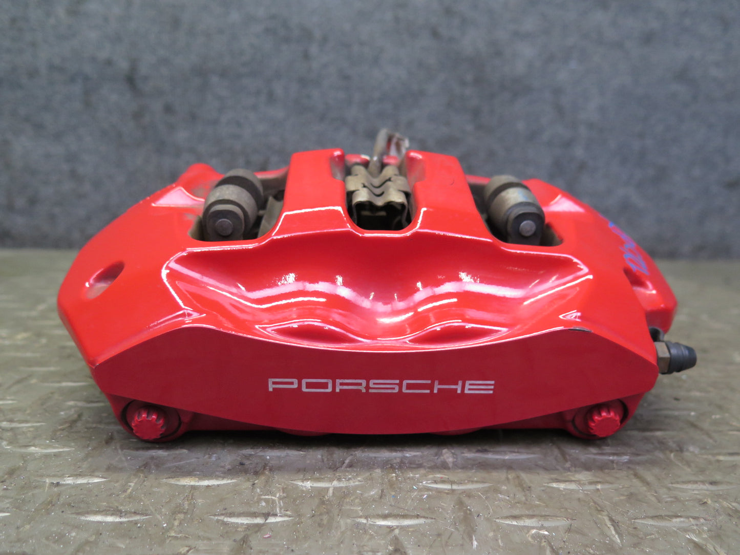 2011-2018 Porsche Cayenne 958 4.8L AWD 19" Rear Brembo Brake Caliper Set of 2