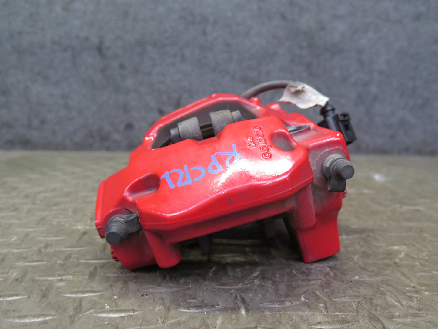 2011-2018 Porsche Cayenne 958 4.8L AWD 19" Rear Brembo Brake Caliper Set of 2