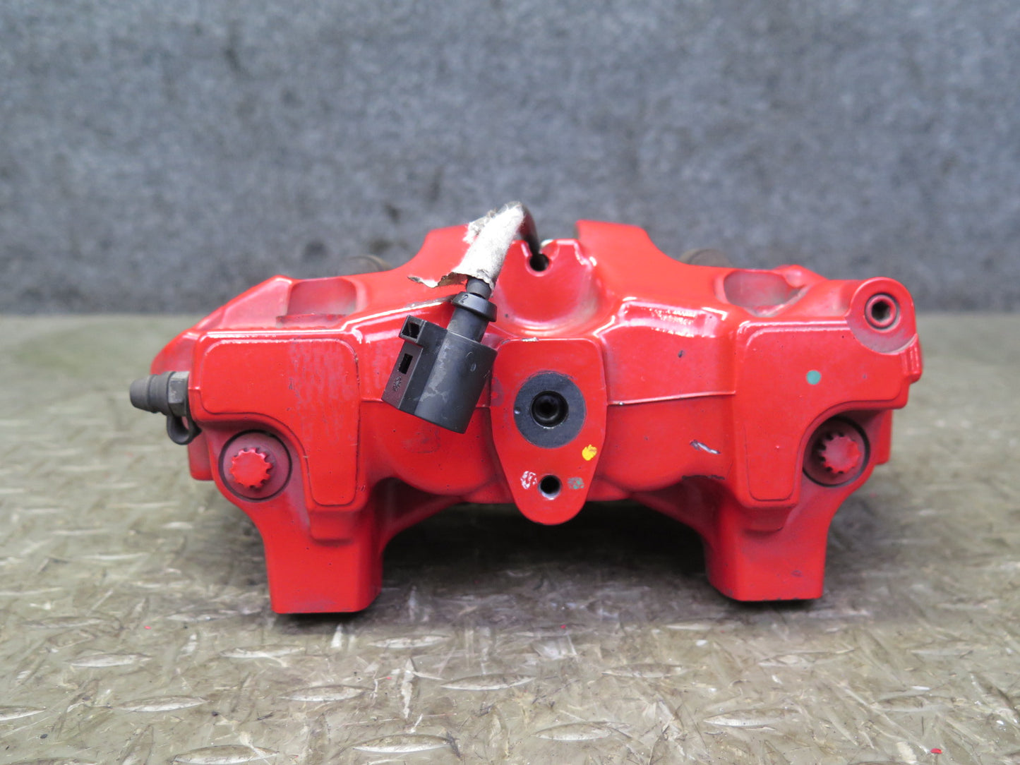 2011-2018 Porsche Cayenne 958 4.8L AWD 19" Rear Brembo Brake Caliper Set of 2