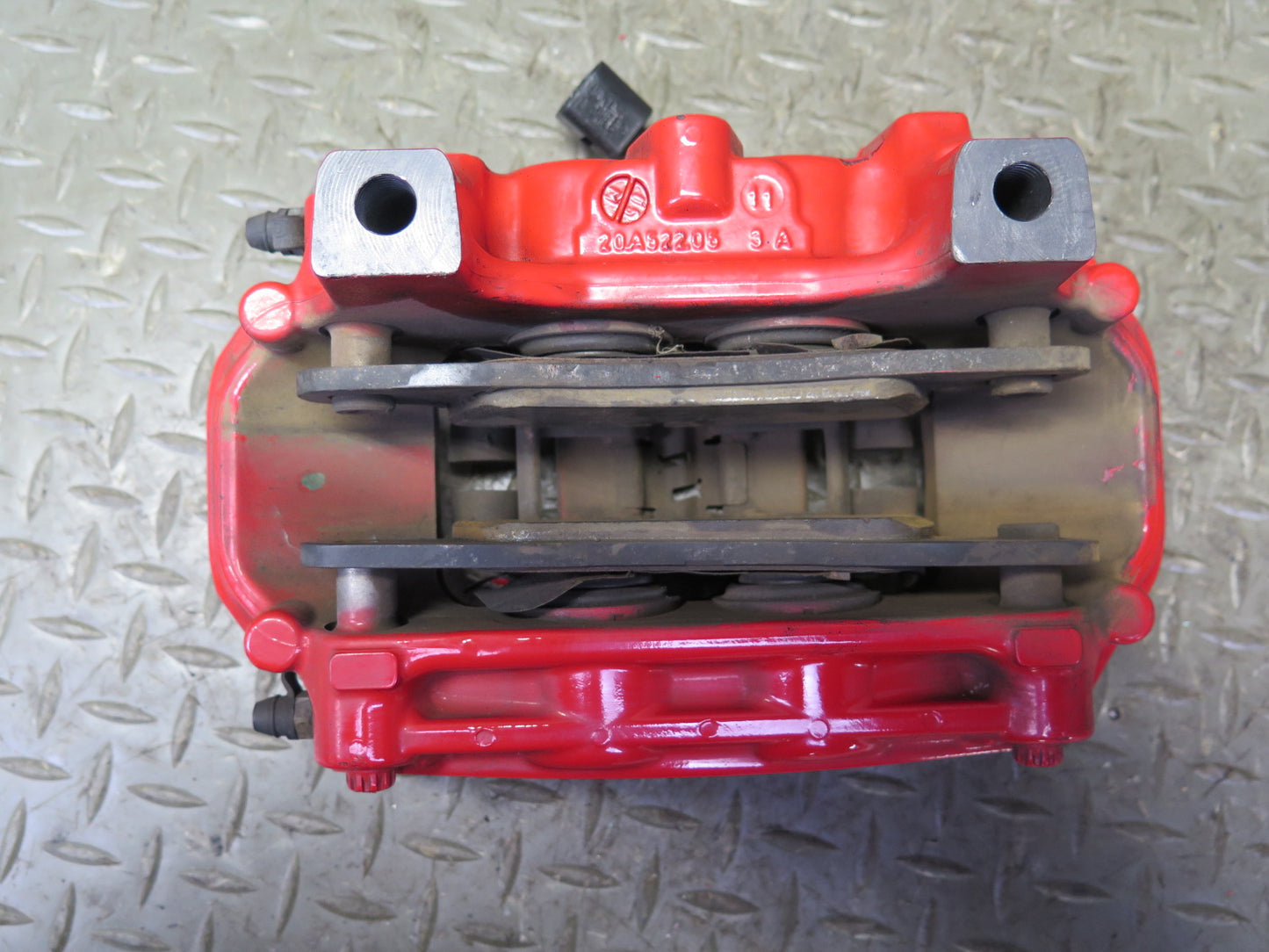 2011-2018 Porsche Cayenne 958 4.8L AWD 19" Rear Brembo Brake Caliper Set of 2