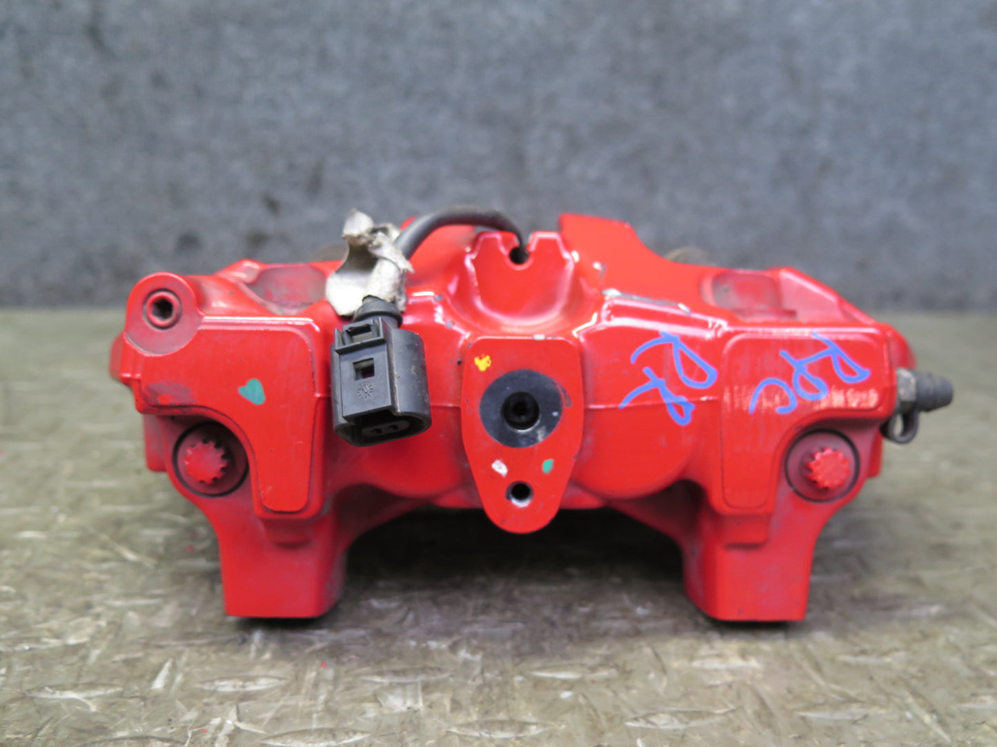 2011-2018 Porsche Cayenne 958 4.8L AWD 19" Rear Brembo Brake Caliper Set of 2