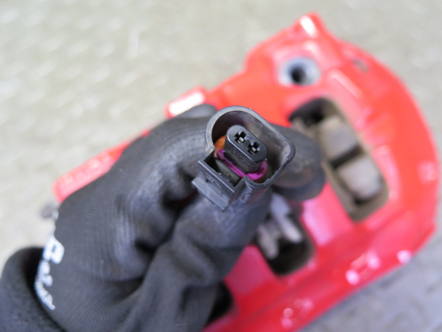 2011-2018 Porsche Cayenne 958 4.8L AWD 19" Rear Brembo Brake Caliper Set of 2