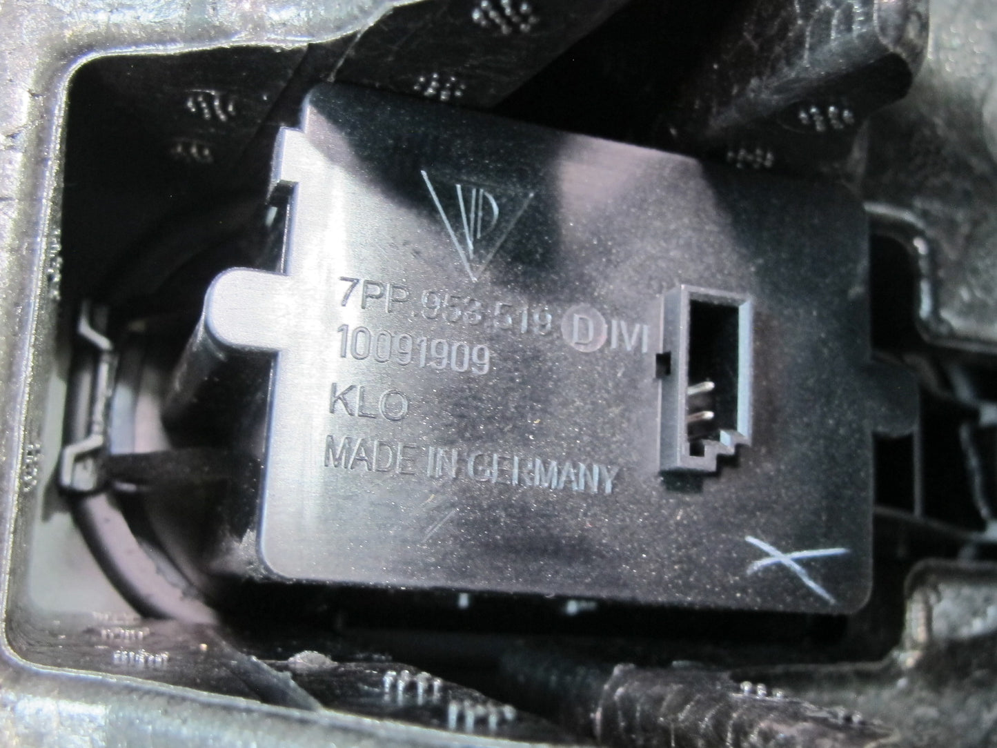 2011-2018 Porsche Cayenne 958 Upper & Lower Steering Column Cover Trim Panel