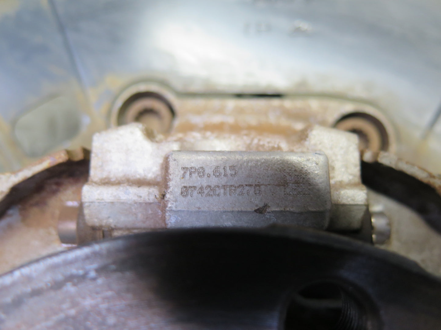 2011-2018 Porsche Cayenne 958 AWD Rear Left Spindle Knuckle Wheel Hub Bearing