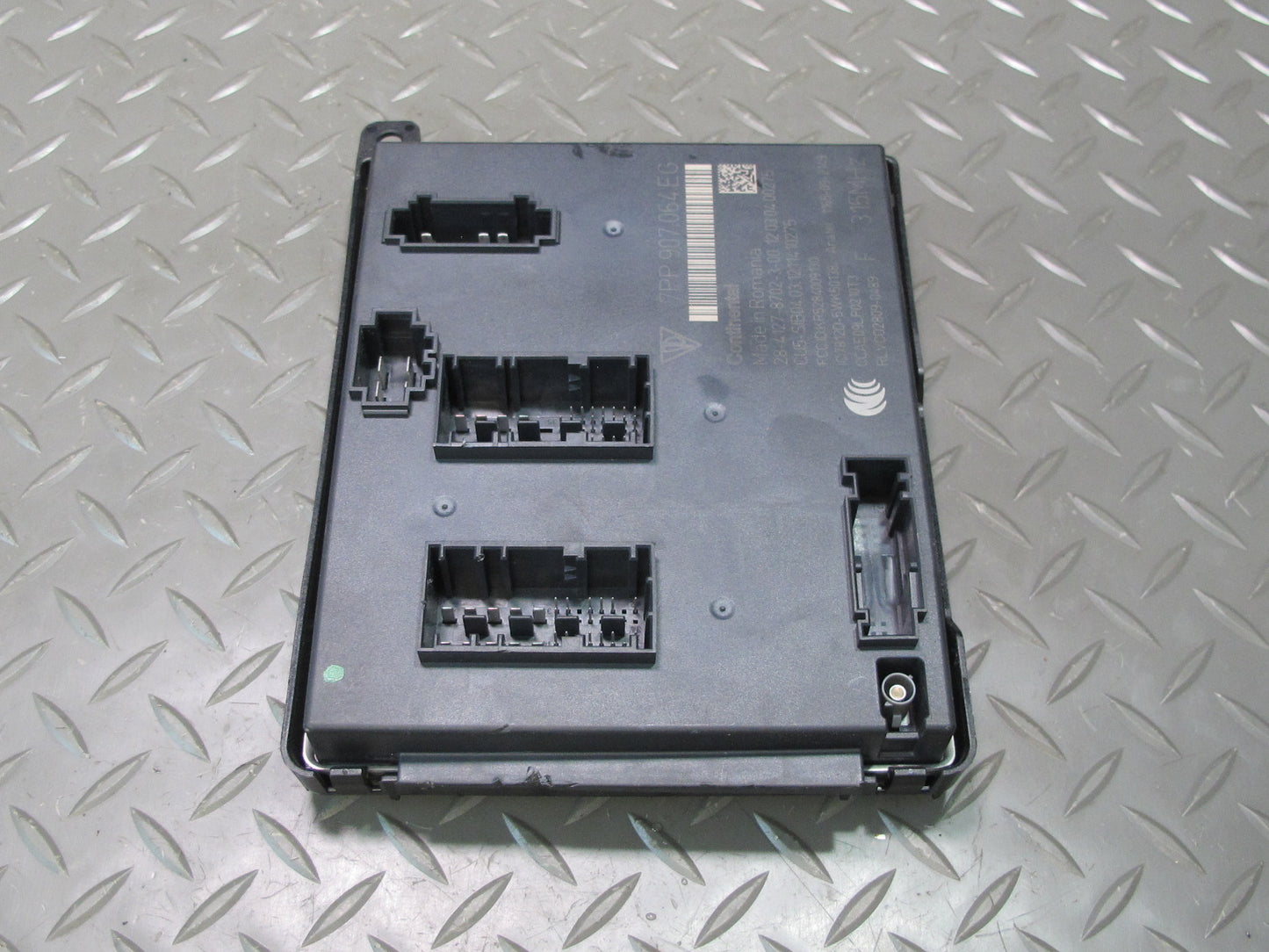 2012 Porsche Cayenne 958 Body Control Module BCM Unit 7PP907064EG