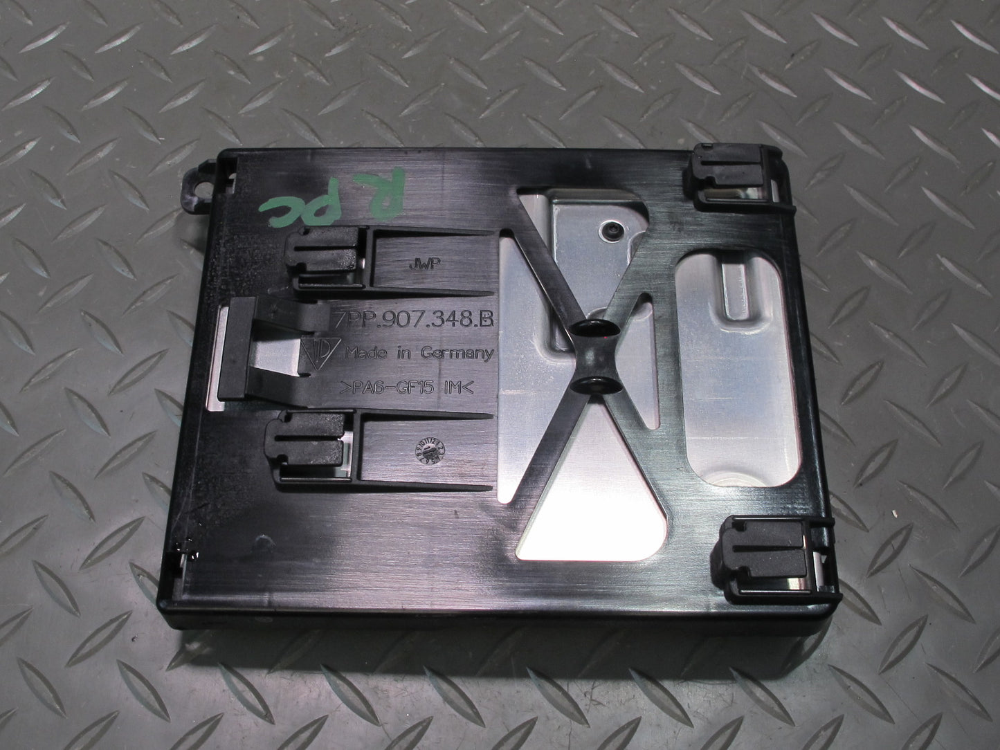 2012 Porsche Cayenne 958 Body Control Module BCM Unit 7PP907064EG