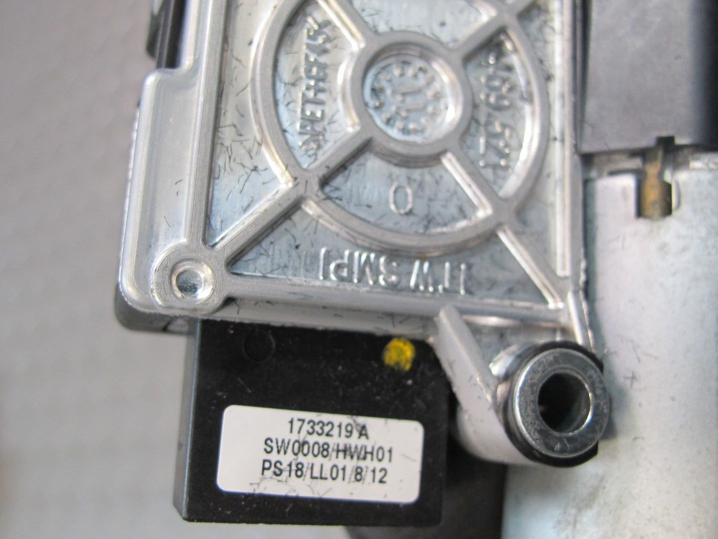 2011-2018 Porsche Cayenne 958 Front Panoramic Sunroof Drive Motor