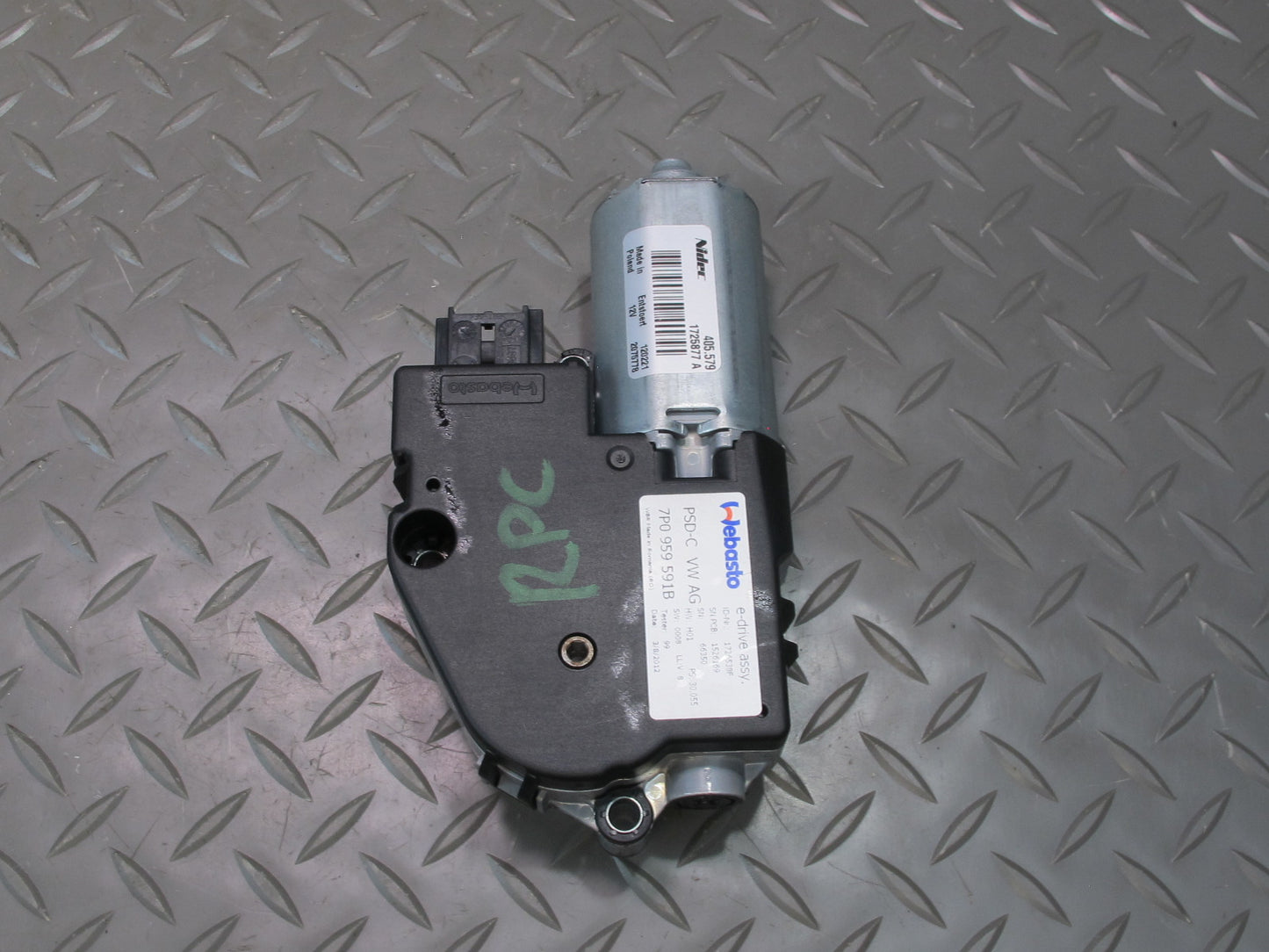 2011-2018 Porsche Cayenne 958 Front Panoramic Sunroof Drive Motor