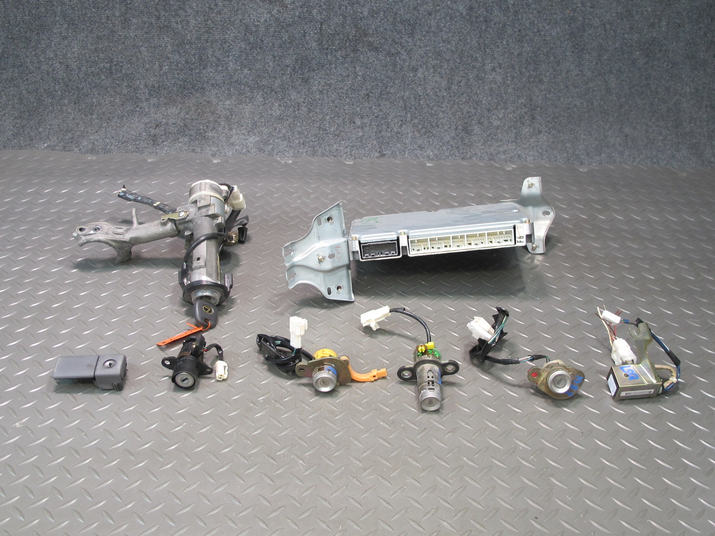 99-00 Lexus LS400 1UZFE Engine ECU ECM Ignition Door Trunk Glove Lock KEY Set