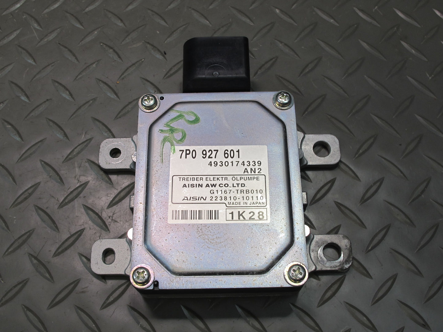 2011-2014 Porsche Cayenne 958 Oil Pump Control Module Unit 7P0927601