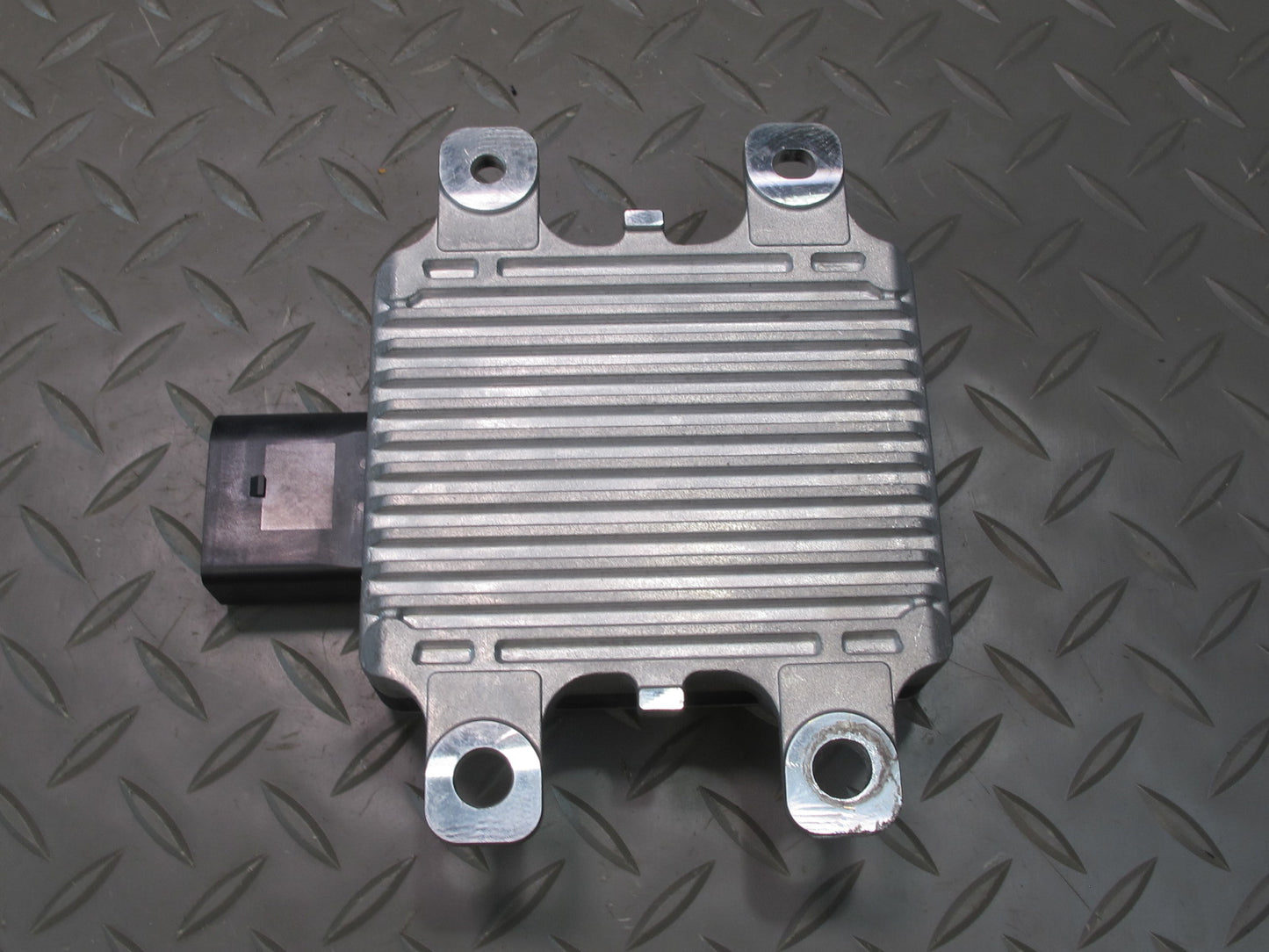 2011-2014 Porsche Cayenne 958 Oil Pump Control Module Unit 7P0927601