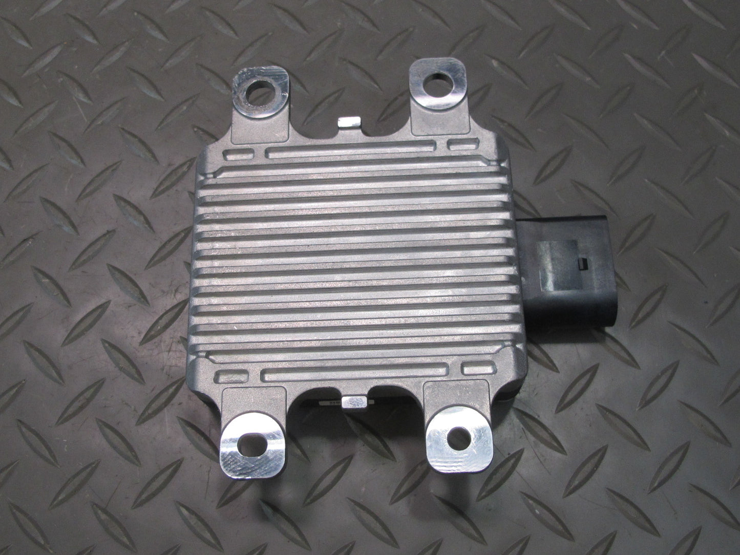 2011-2014 Porsche Cayenne 958 Oil Pump Control Module Unit 7P0927601