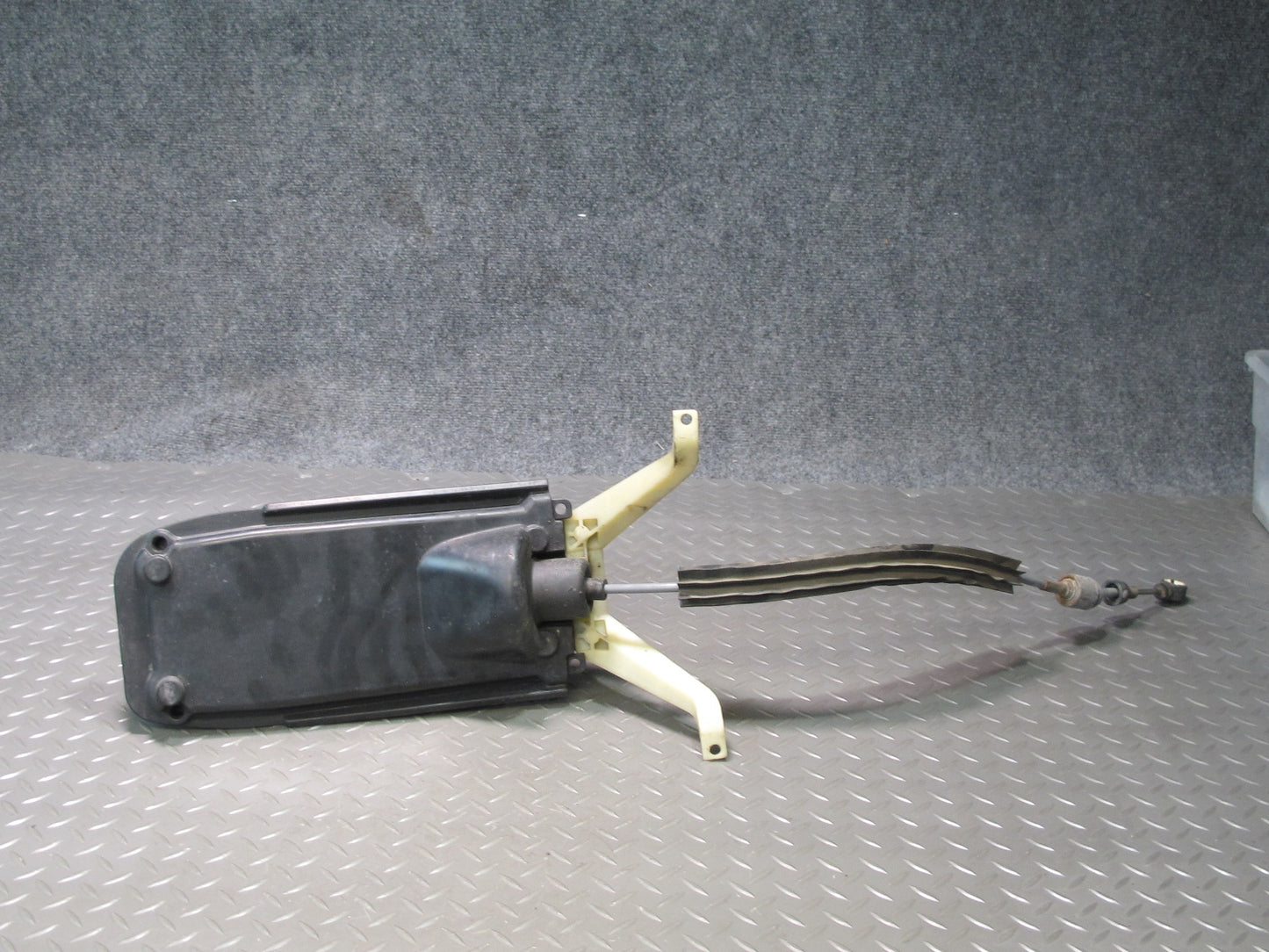 2011-2018 Porsche Cayenne 958 Automatic Transmission Floor Gear Shifter W/ Cable