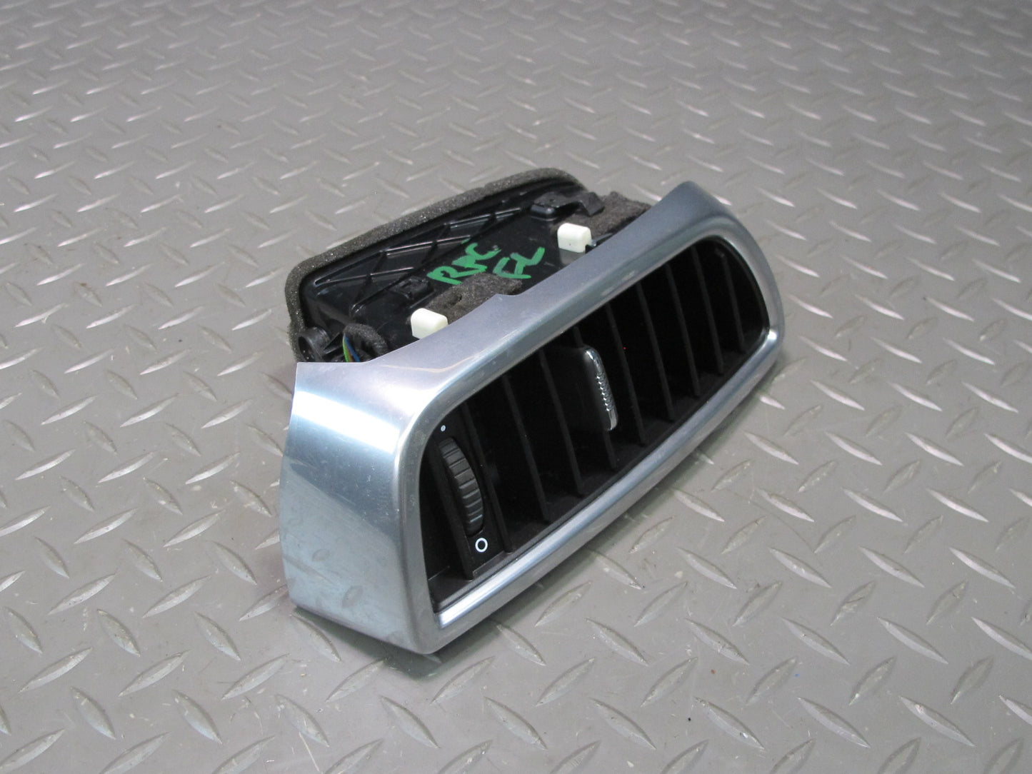 2011-2018 Porsche Cayenne 958 Dash Front Left A/C Air Vent Grille 7P5819727A