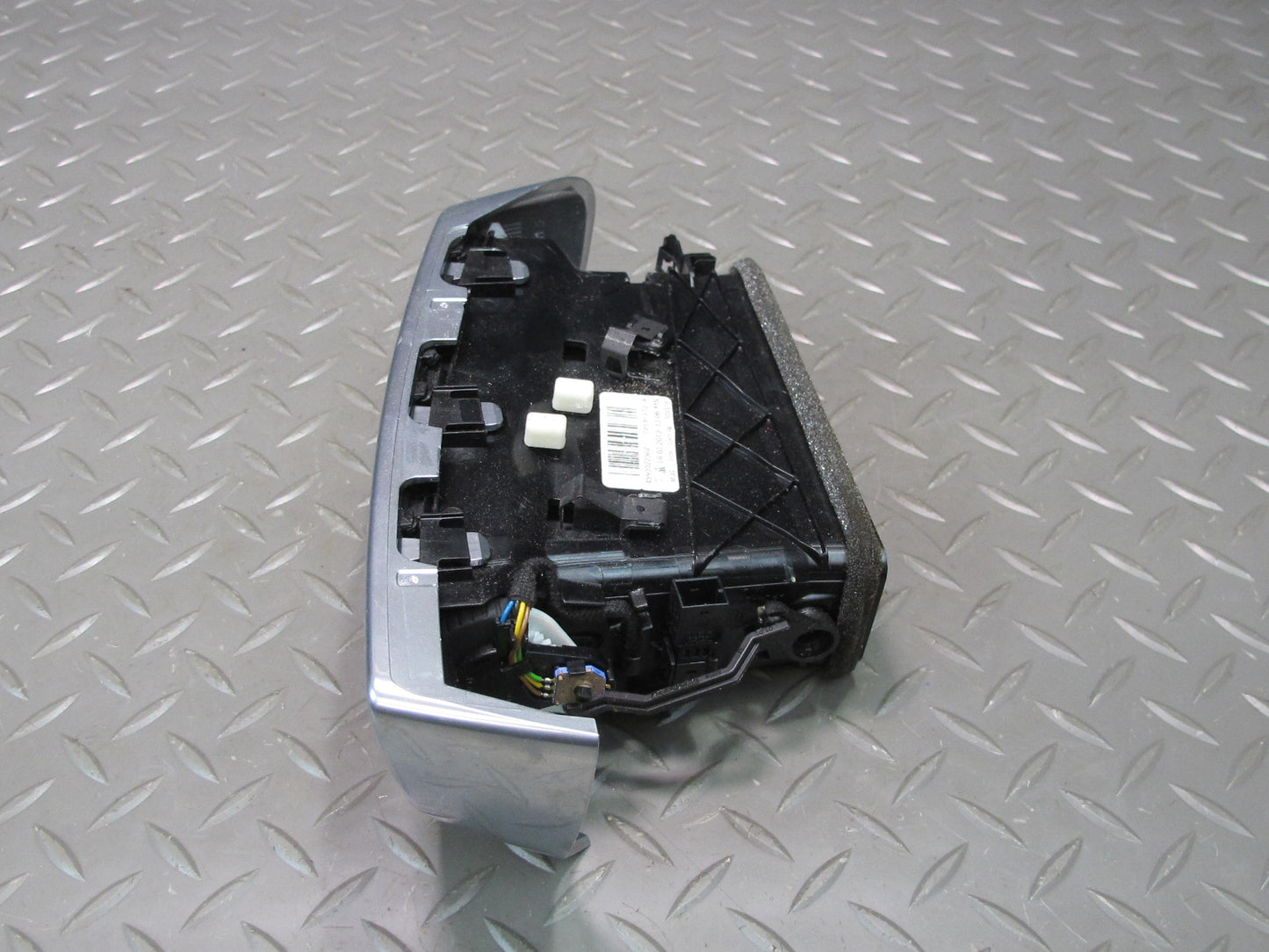 2011-2018 Porsche Cayenne 958 Dash Front Left A/C Air Vent Grille 7P5819727A