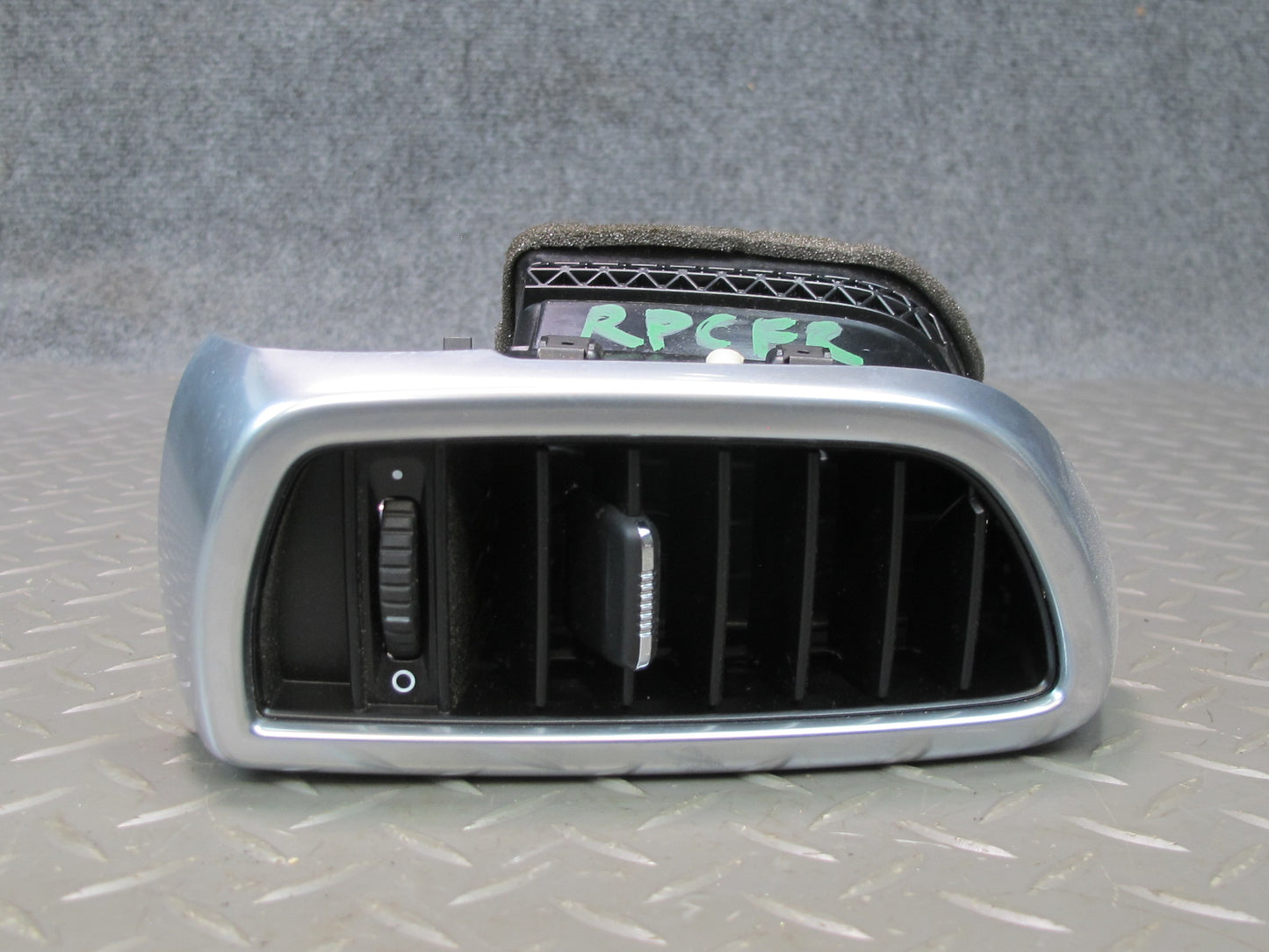 2011-2018 Porsche Cayenne 958 Dash Front Right A/C Air Vent Grille 7P5819704A