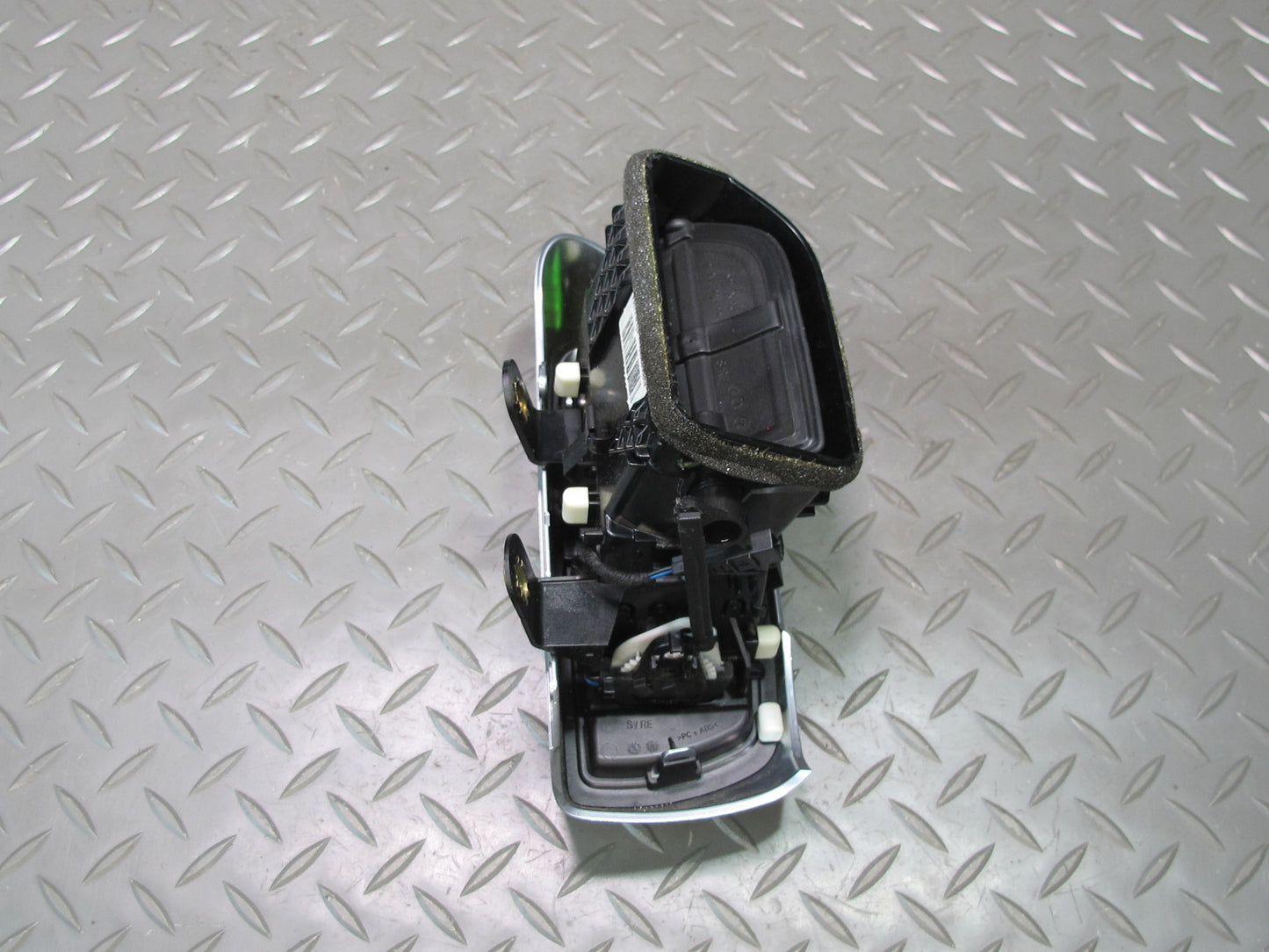 2011-2018 Porsche Cayenne 958 Dash Front Right A/C Air Vent Grille 7P5819704A