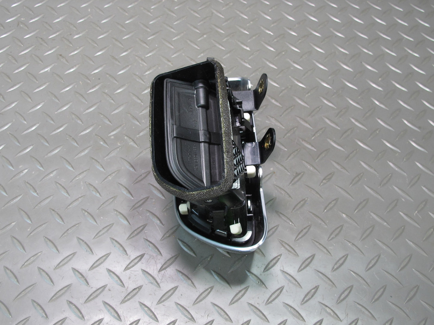 2011-2018 Porsche Cayenne 958 Dash Front Right A/C Air Vent Grille 7P5819704A