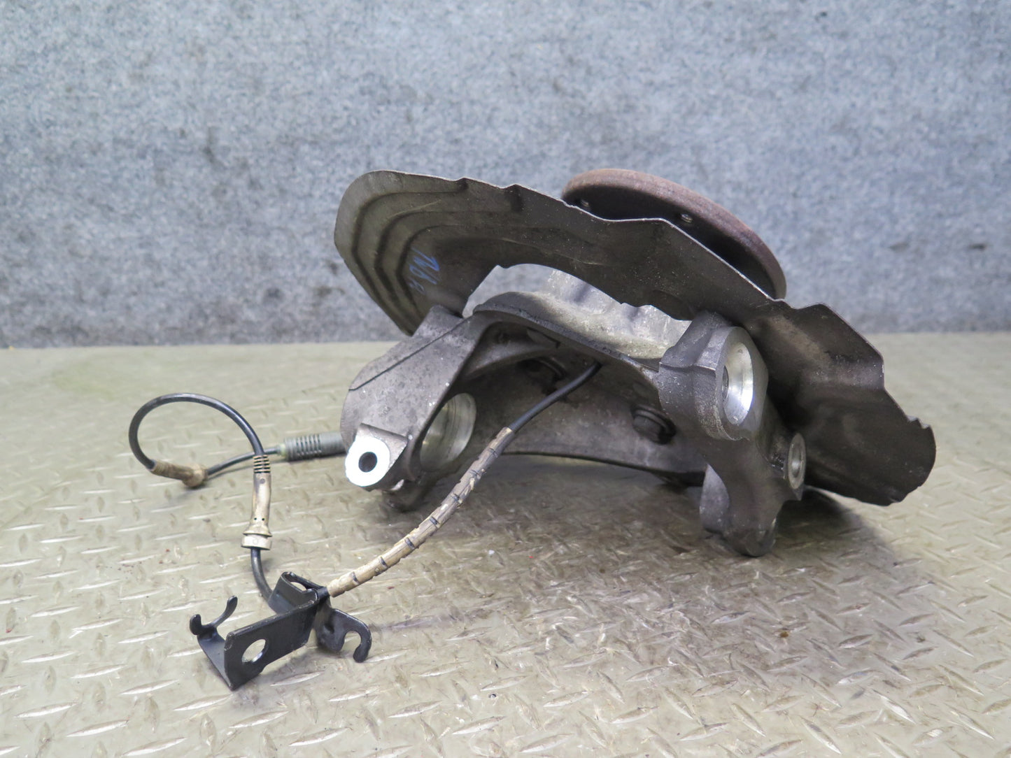 07-13 BMW E90 E92 E93 335i RWD Front Left Spindle Knuckle Wheel Hub Bearing OEM