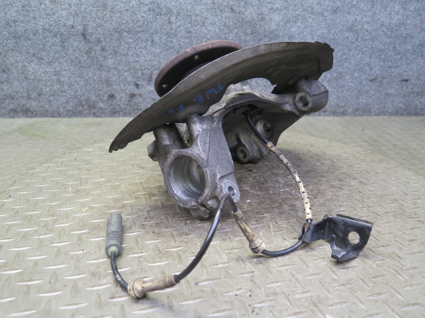 07-13 BMW E90 E92 E93 335i RWD Front Left Spindle Knuckle Wheel Hub Bearing OEM