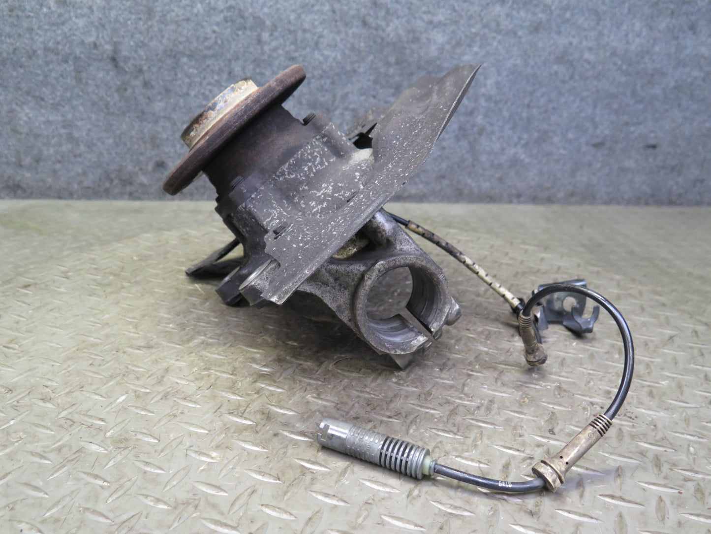 07-13 BMW E90 E92 E93 335i RWD Front Left Spindle Knuckle Wheel Hub Bearing OEM