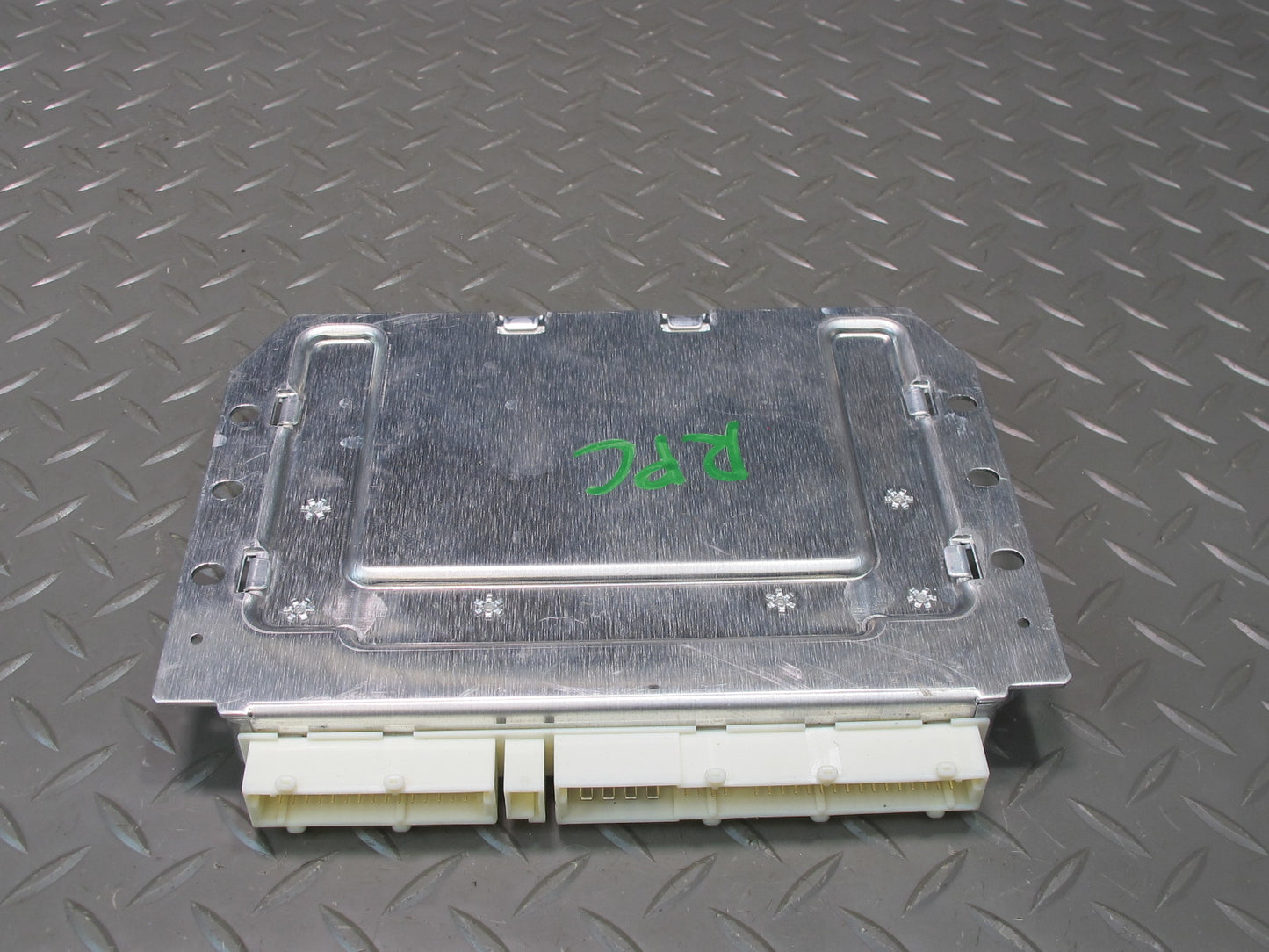 2011-2014 Porsche Cayenne 958 Air Suspension Control Module Unit 7P0907553K