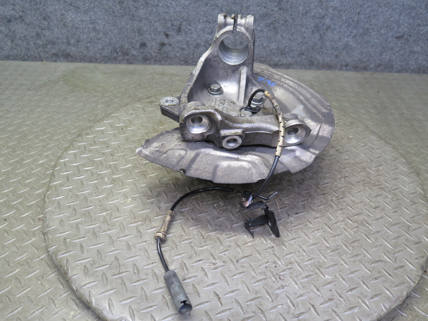 07-13 BMW E90 E92 E93 335i RWD Front Left Spindle Knuckle Wheel Hub Bearing OEM