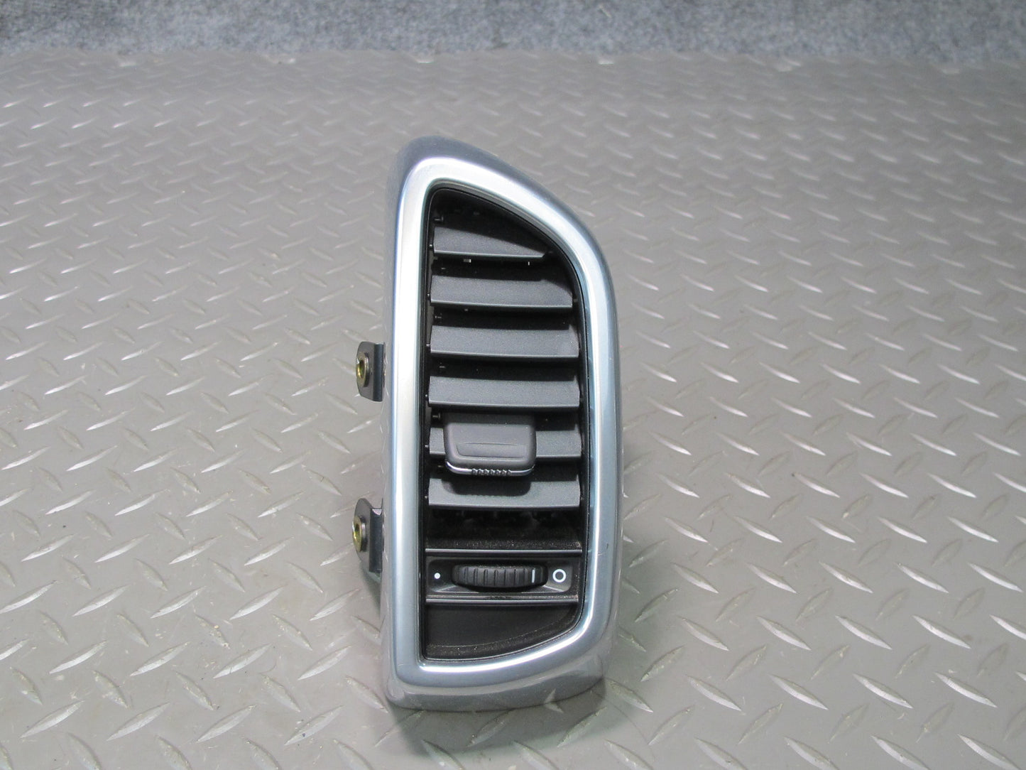 2011-2018 Porsche Cayenne 958 Dash Front Left A/C Air Vent Grille 7P5819703A