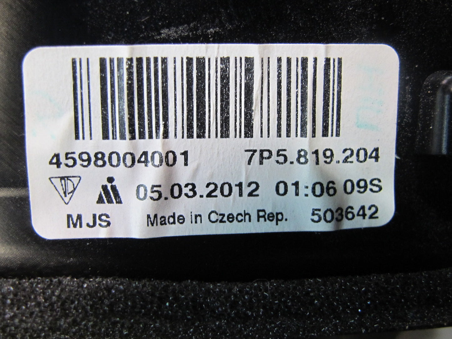 2011-2018 Porsche Cayenne 958 Rear Right Side Center A/C Heater Air Vent Grille