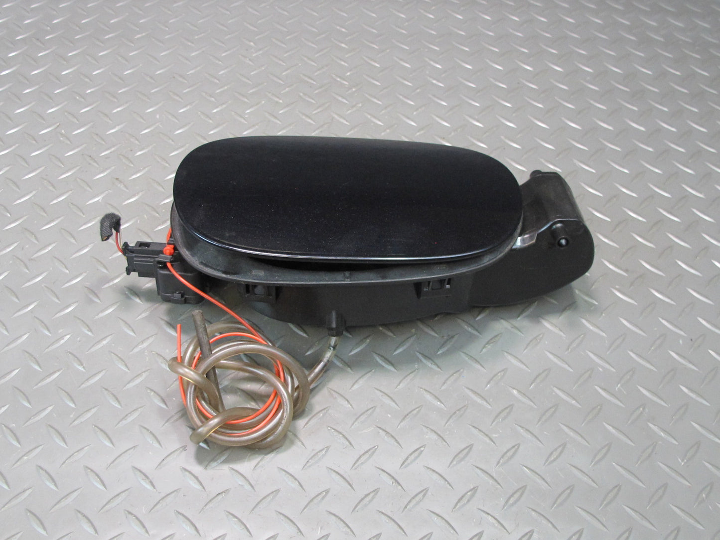 2011-2018 Porsche Cayenne 958 Fuel Gas Tank Filler Door Lid Cover Black