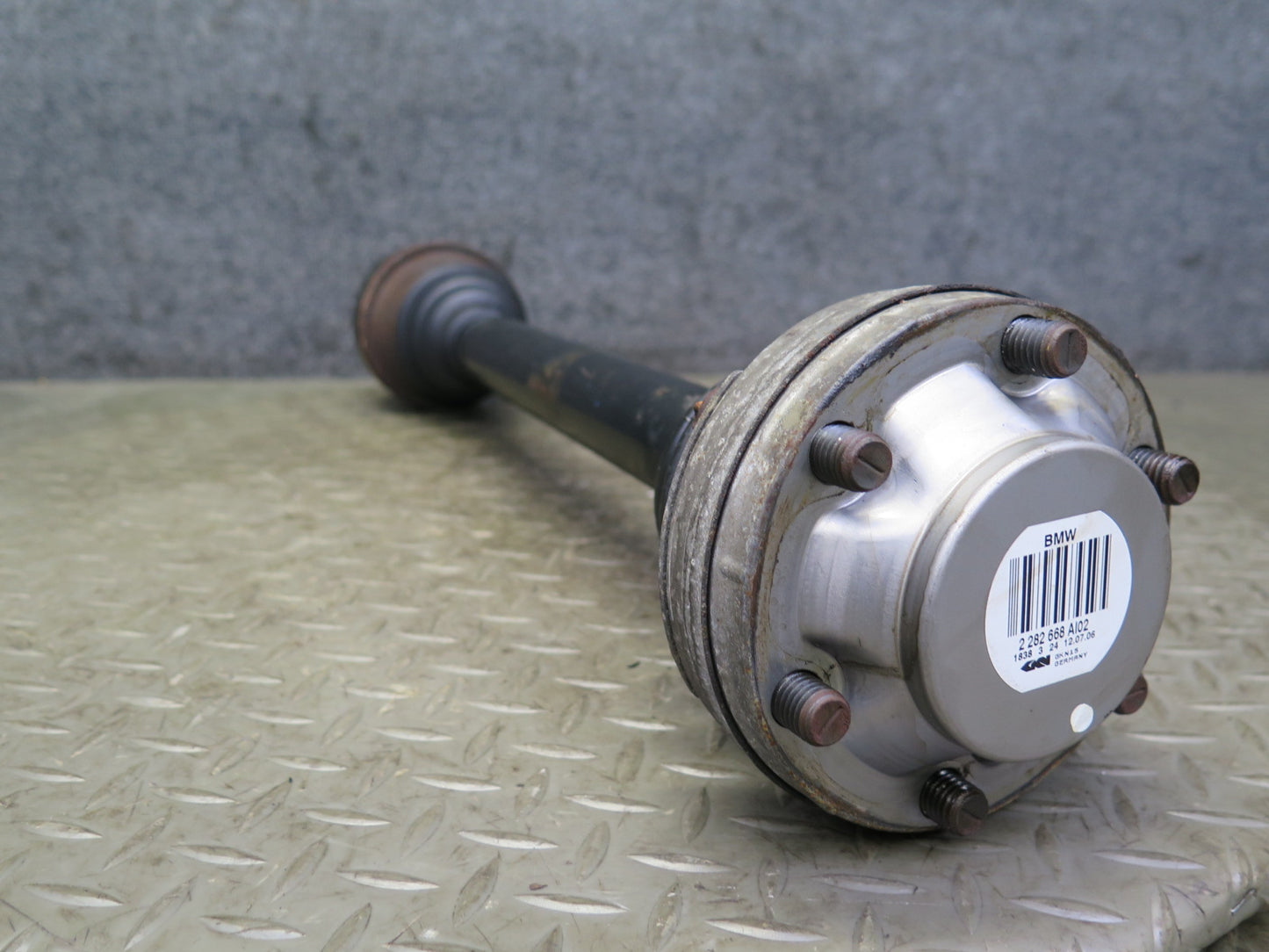 2006-2010 BMW E60 M5 Rear Left or Right Suspension Axle Shaft 2282668 OEM