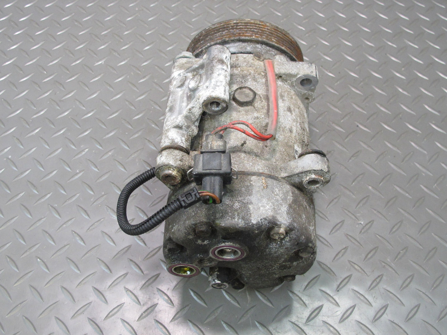 99-03 VW Eurovan T4 2.8L A/C Air Condition Compressor 7D0820805A OEM