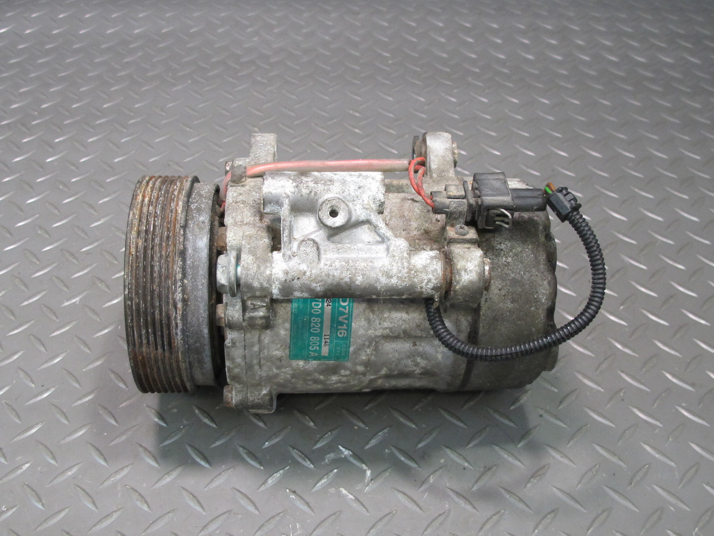 99-03 VW Eurovan T4 2.8L A/C Air Condition Compressor 7D0820805A OEM