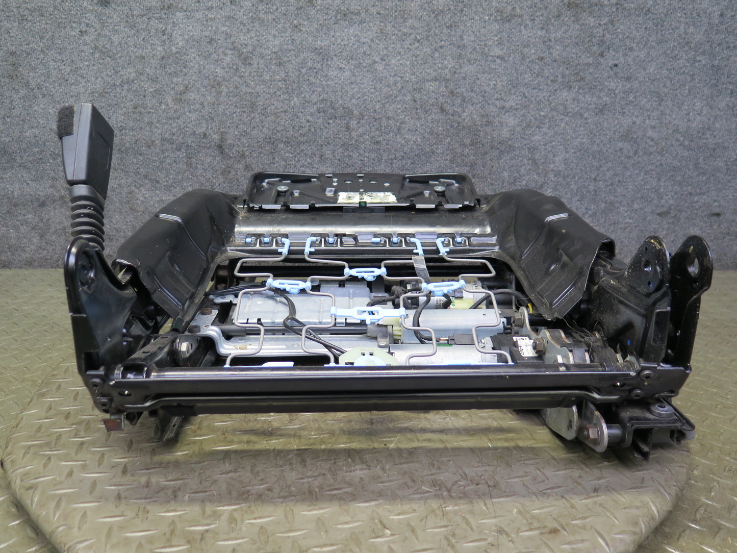 07-13 BMW E93 335i Convert Front Right Sport Seat Lower Frame Track Rail 64K OEM