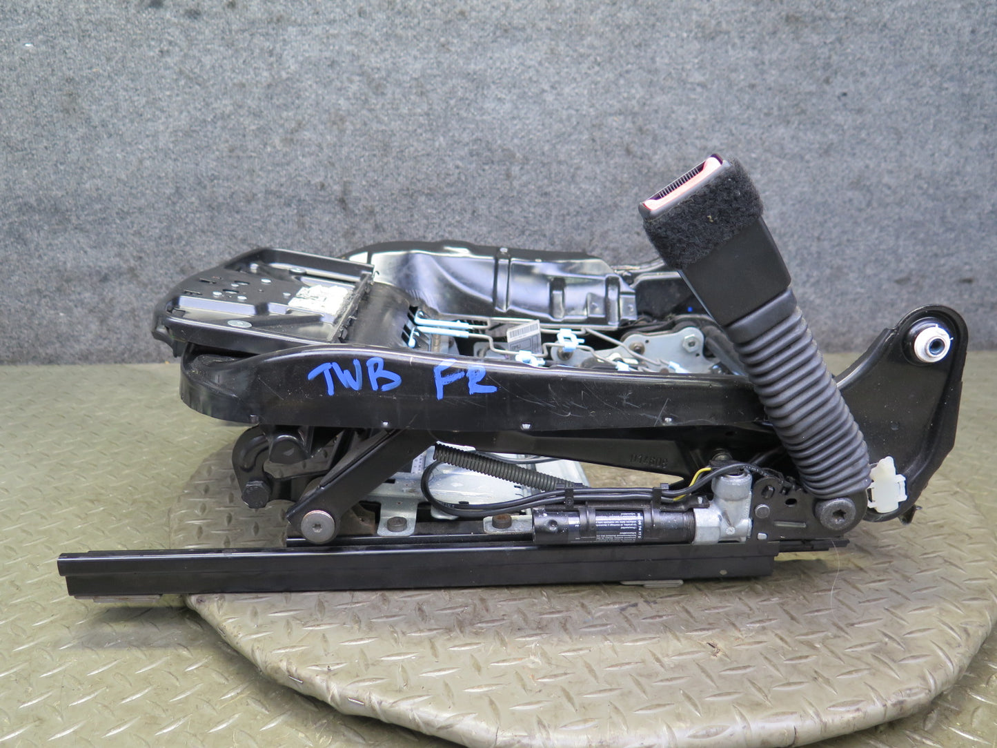 07-13 BMW E93 335i Convert Front Right Sport Seat Lower Frame Track Rail 64K OEM