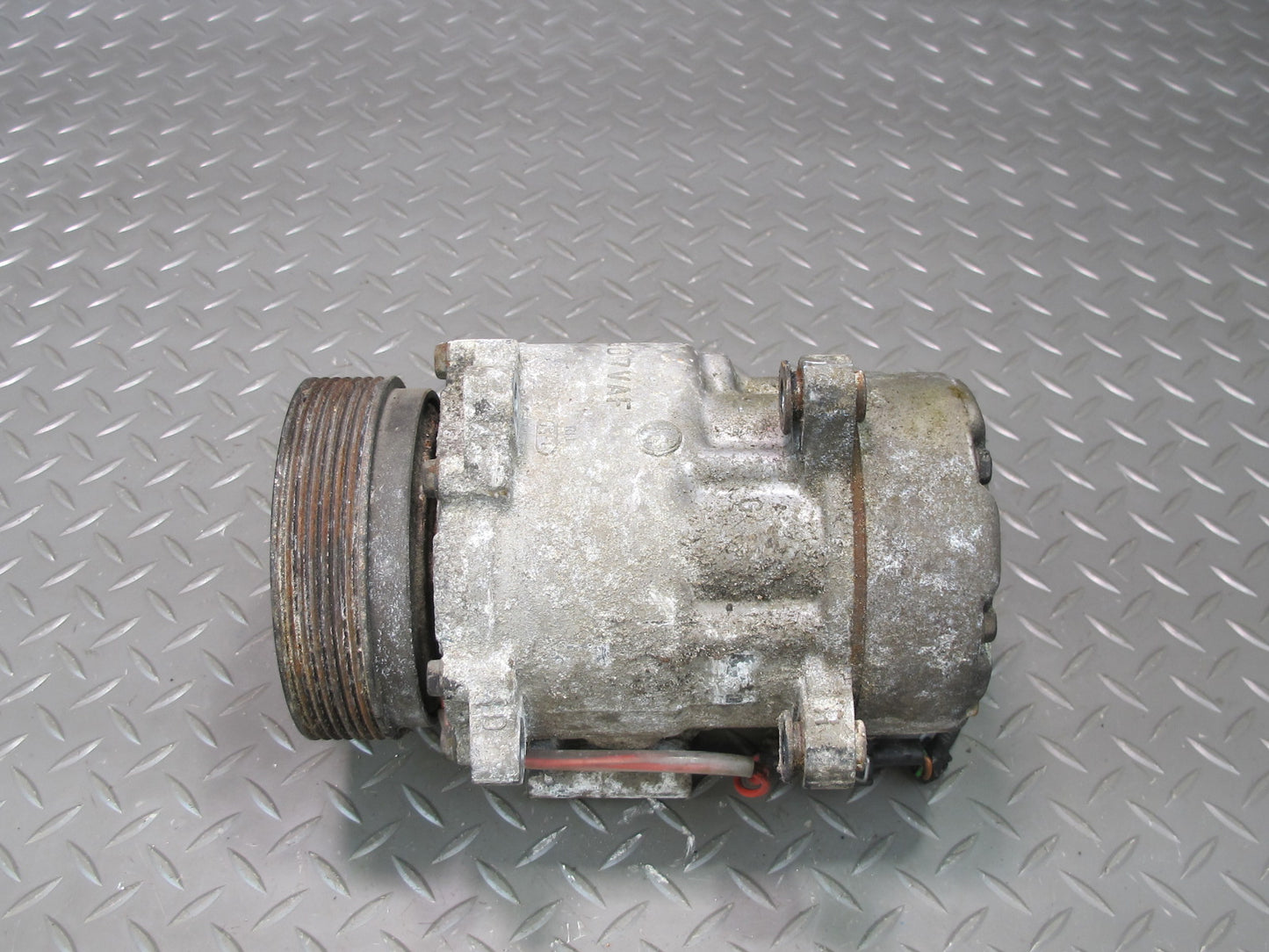 99-03 VW Eurovan T4 2.8L A/C Air Condition Compressor 7D0820805A OEM