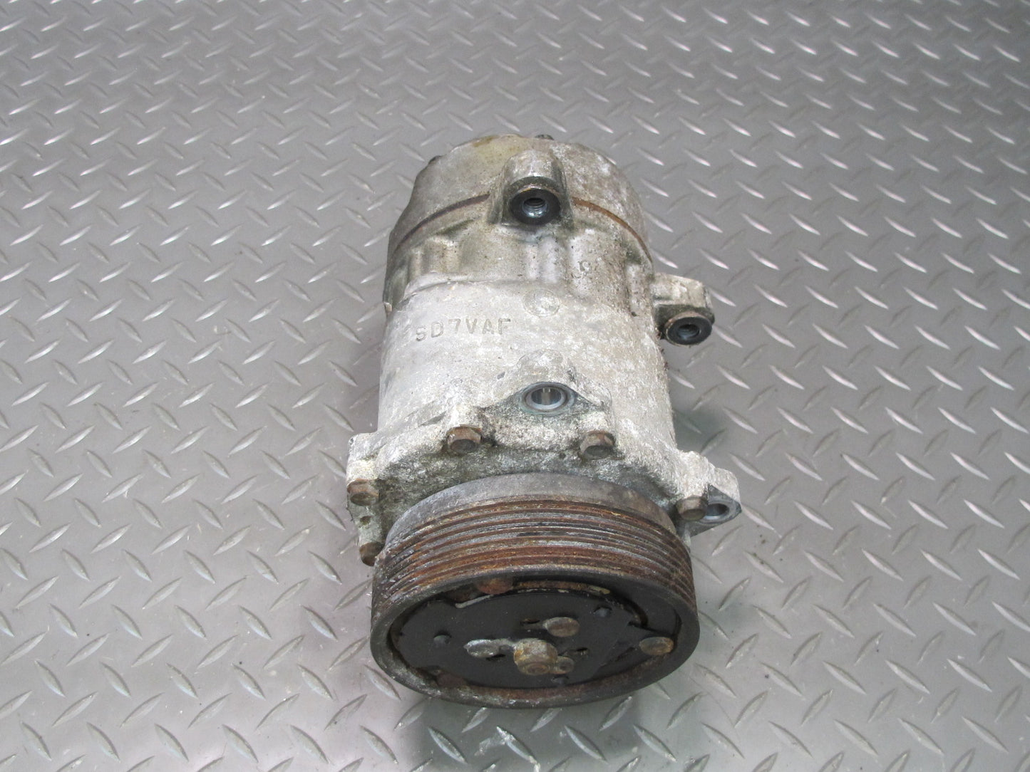 99-03 VW Eurovan T4 2.8L A/C Air Condition Compressor 7D0820805A OEM