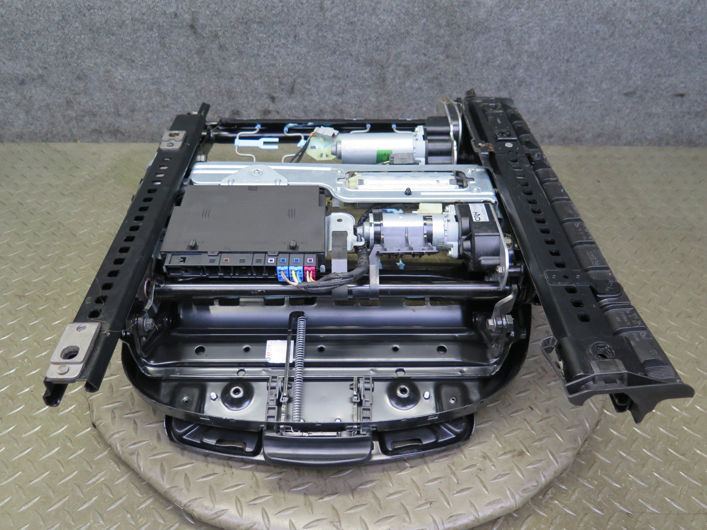 07-13 BMW E93 335i Convert Front Right Sport Seat Lower Frame Track Rail 64K OEM