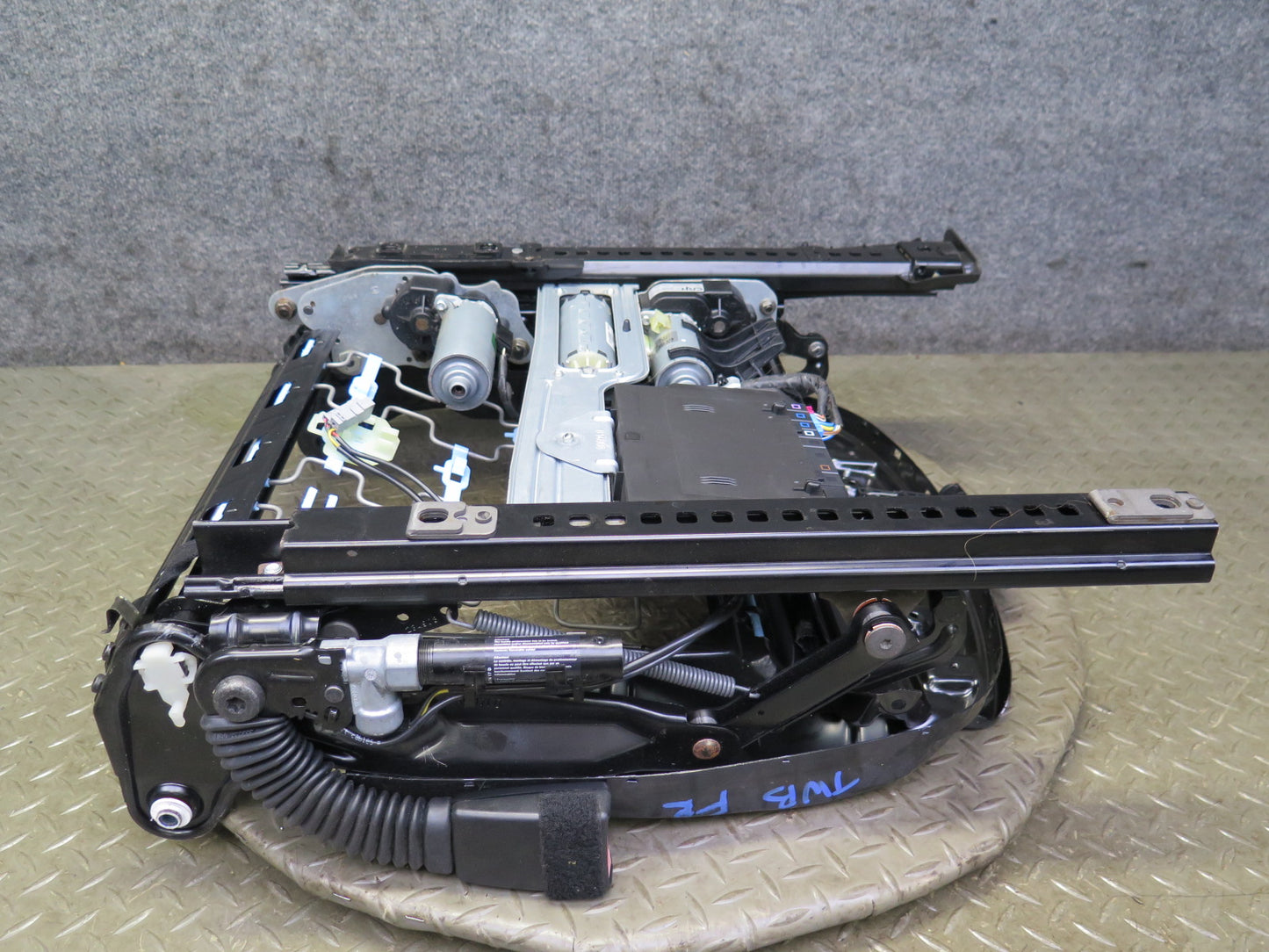 07-13 BMW E93 335i Convert Front Right Sport Seat Lower Frame Track Rail 64K OEM