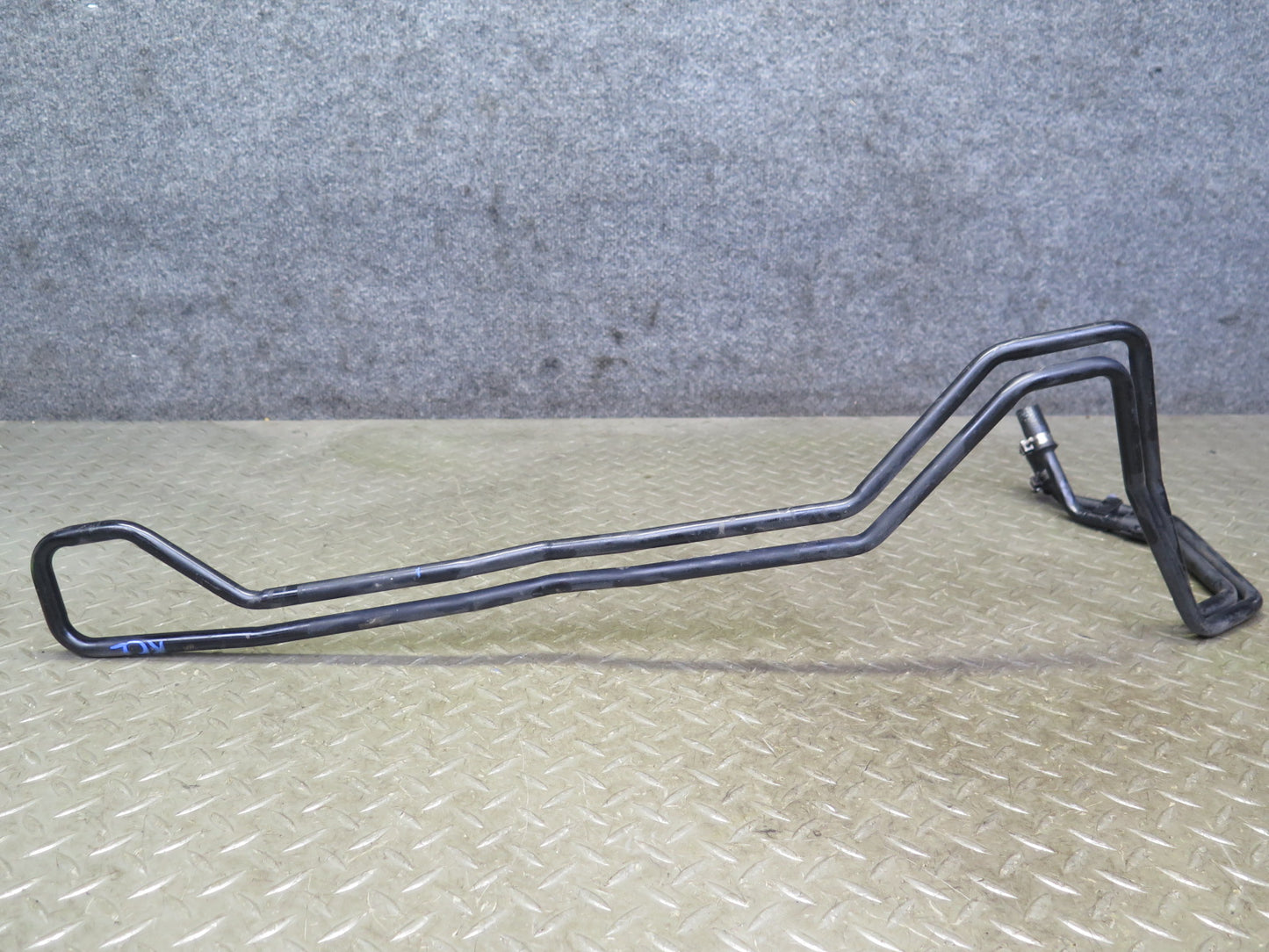 96-99 Mercedes W140 C140 CL600 Power Steering Oil Cooler Cooling Line 1404601224