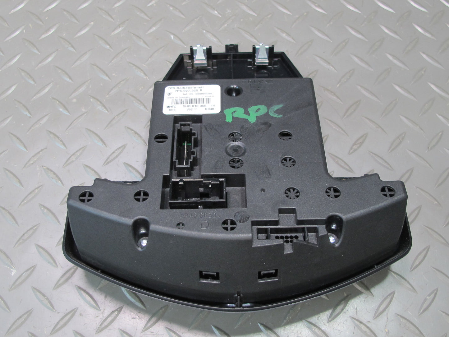 2011-2018 Porsche Cayenne 958 Rear Seat Heat Lock Switch Control Unit Panel