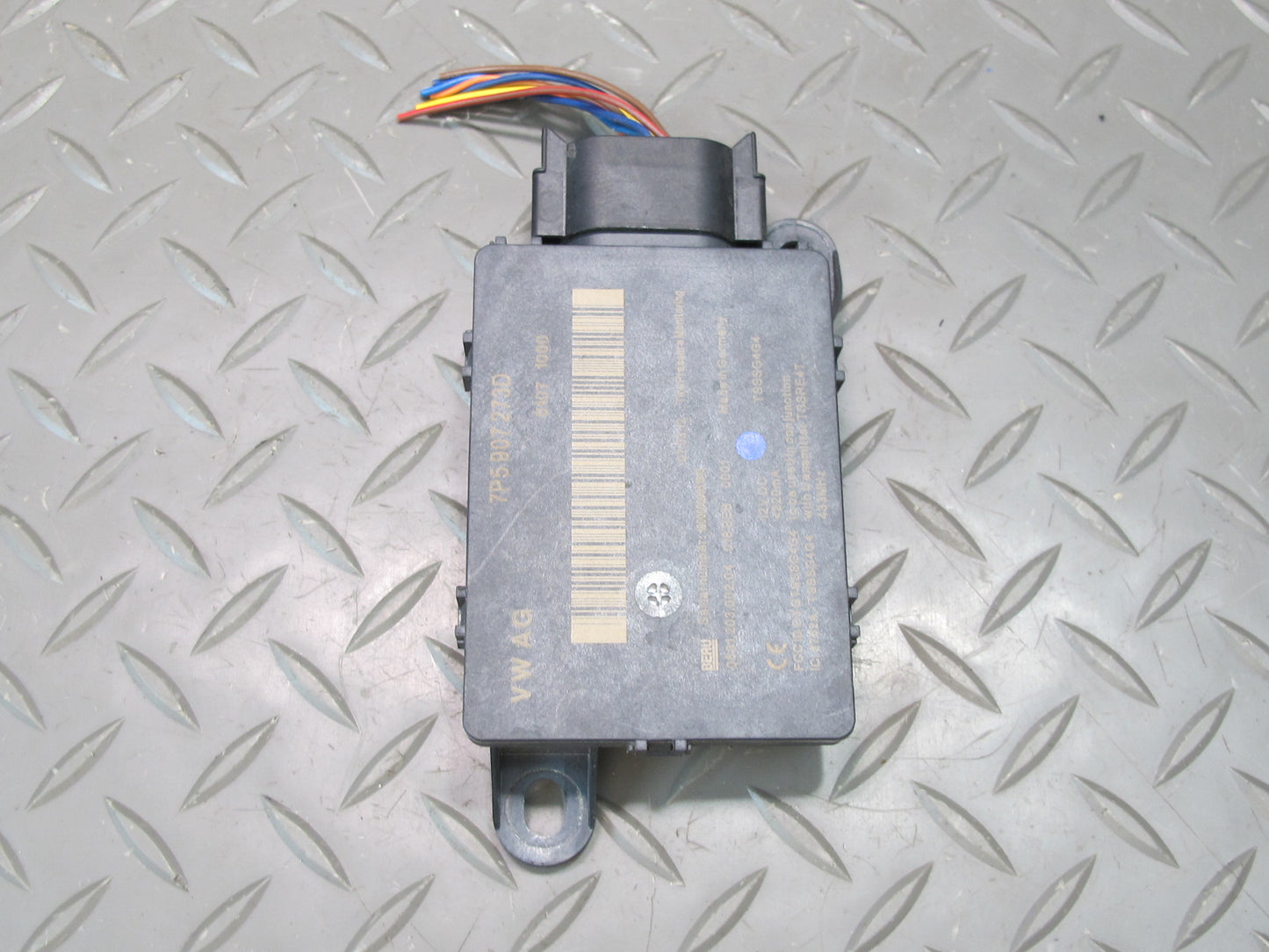 2011-2014 Porsche Cayenne 958 TPMS Tire Pressure Monitor Control Module