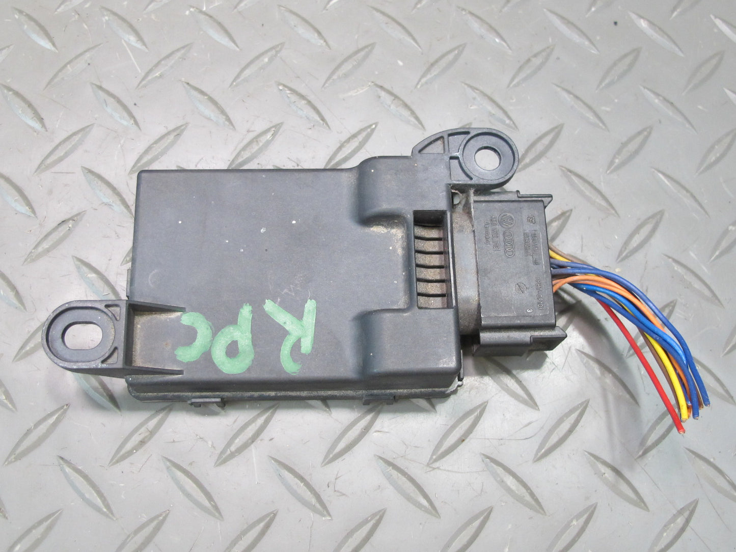 2011-2014 Porsche Cayenne 958 TPMS Tire Pressure Monitor Control Module