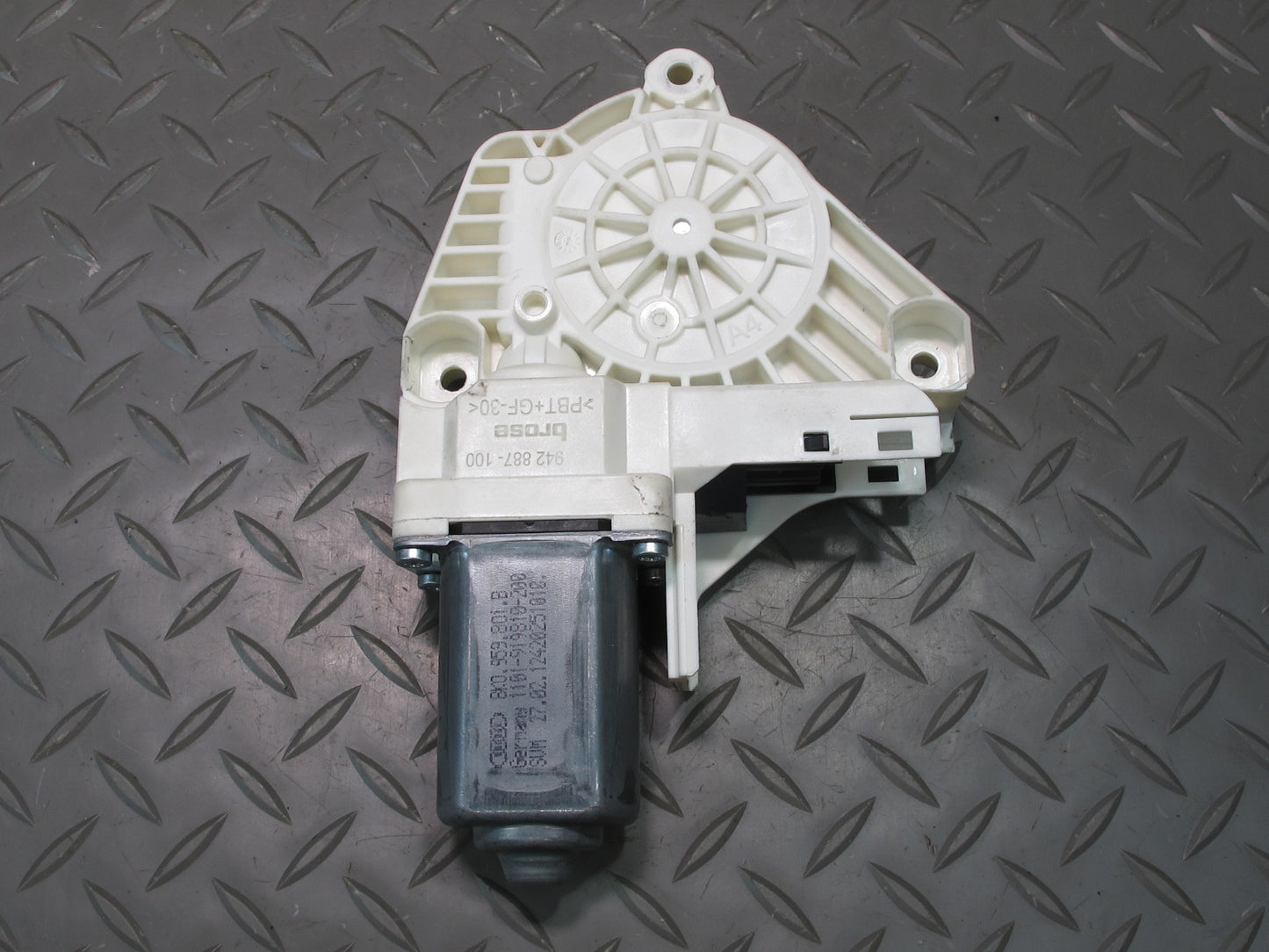 2011-2018 Porsche Cayenne 958 Front Left Driver Side Window Regulator Motor