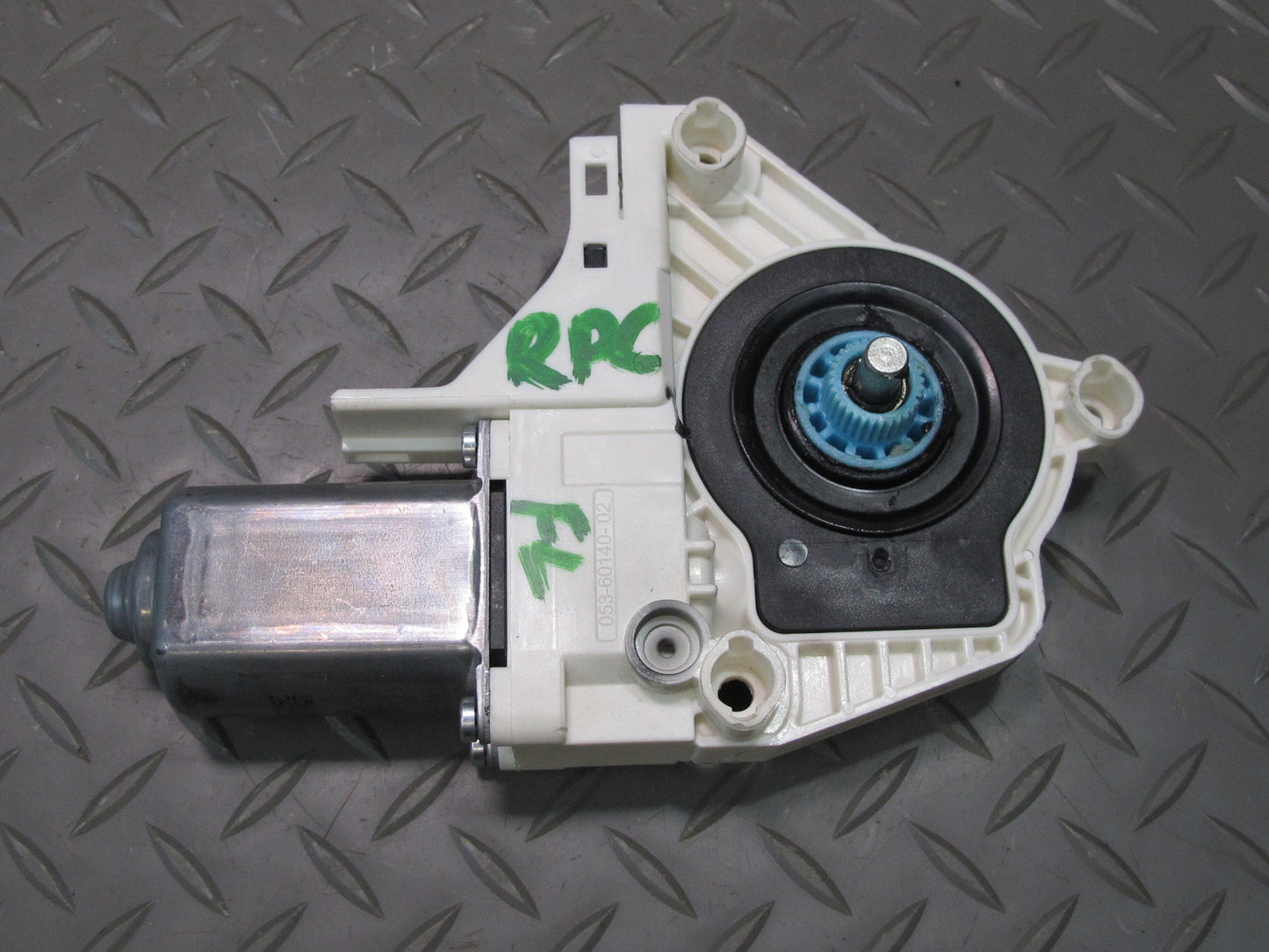 2011-2018 Porsche Cayenne 958 Front Left Driver Side Window Regulator Motor