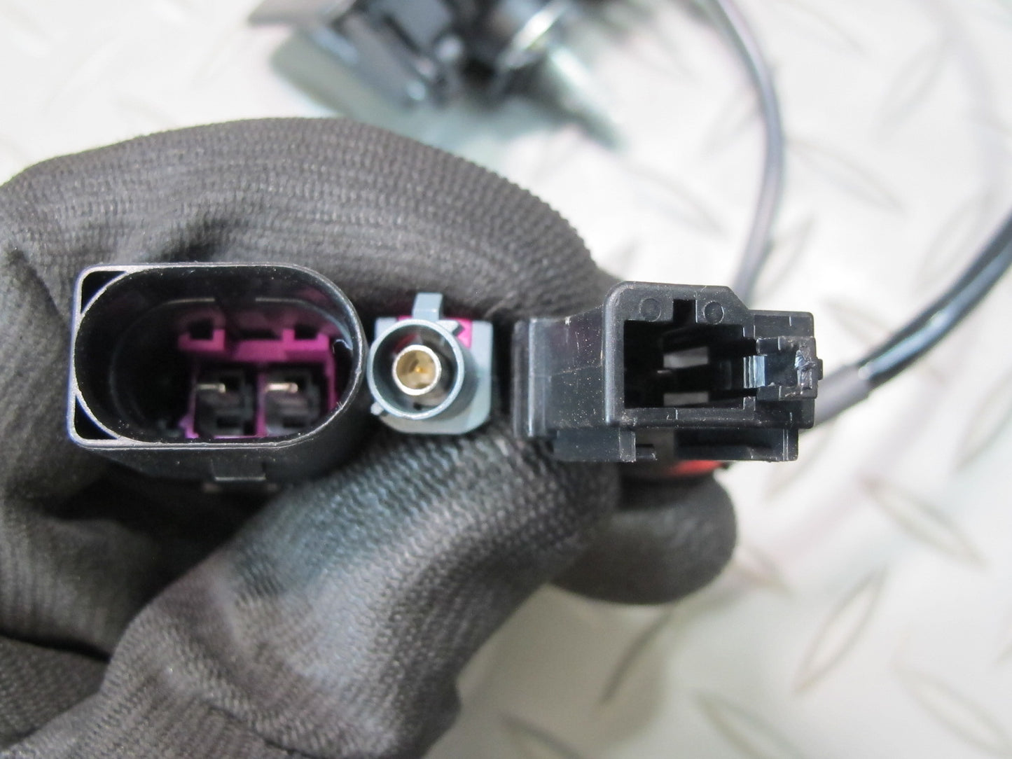 2011-2014 Porsche Cayenne 958 Rear Trunk Hatch Release Handle  Switch W/ Camera