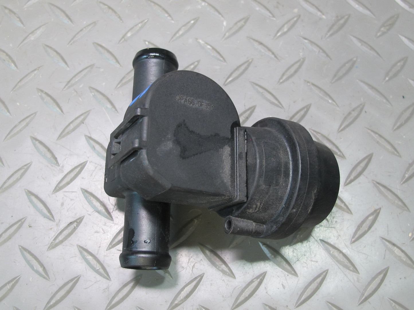 2011-2014 Porsche Cayenne 958 4.8L Hvac Heater Core Control Valve